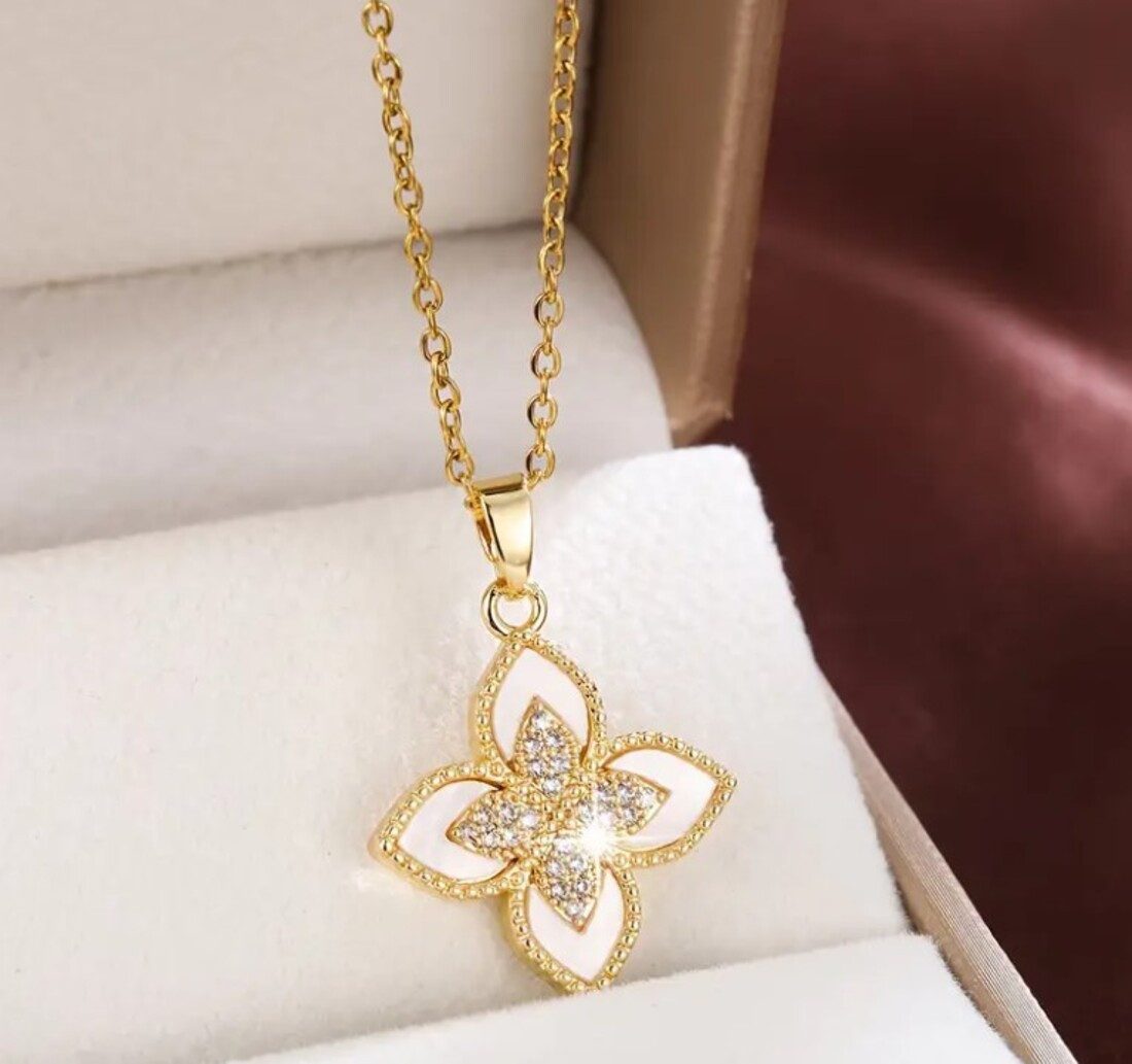 Lale Collection® Edelstahlkette Gold Kleeblatt Schmuck Halskette Accessoire günstig online kaufen