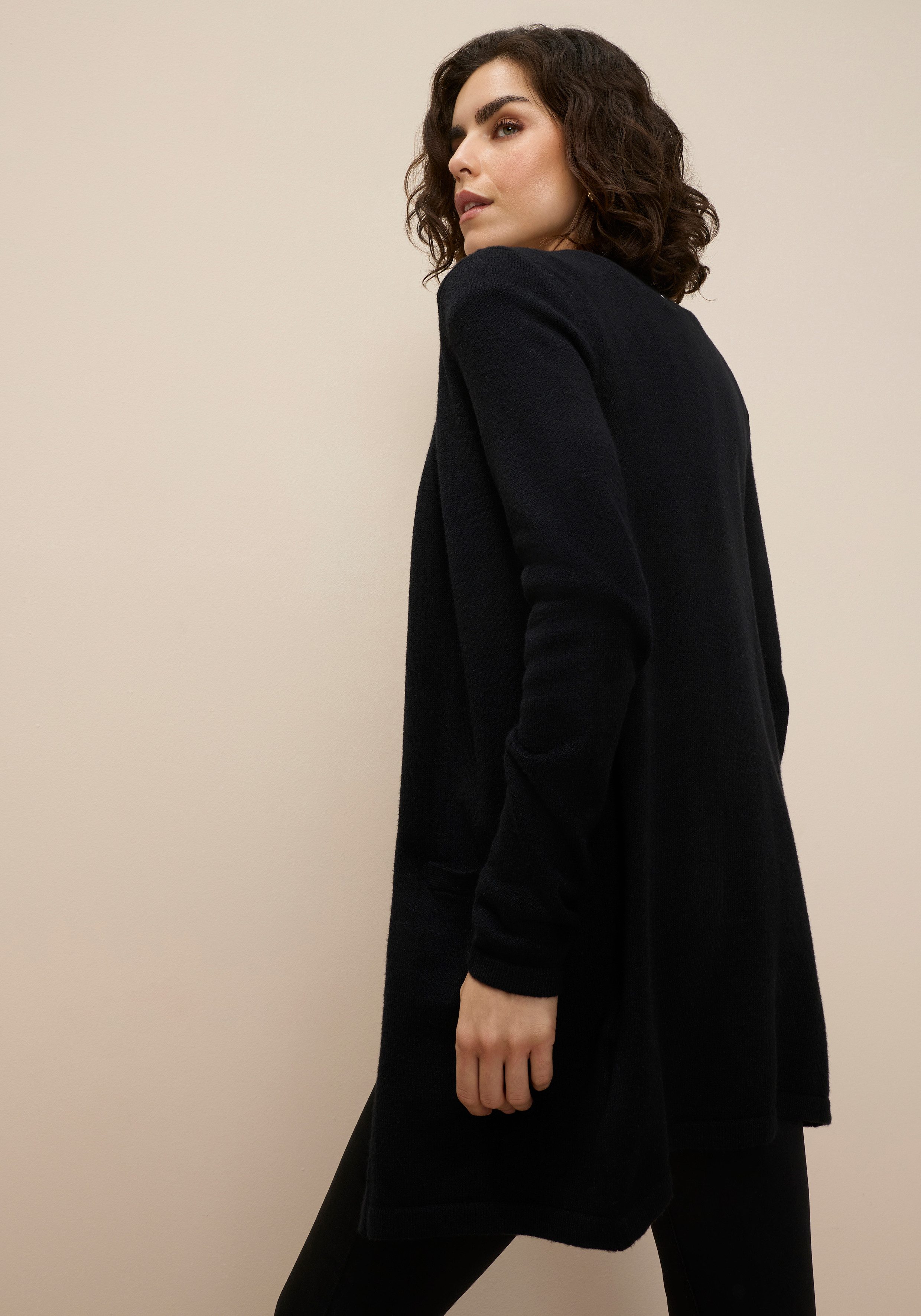 Tamaris Strickjacke mit Taschen, perfekt für laue Sommerabende