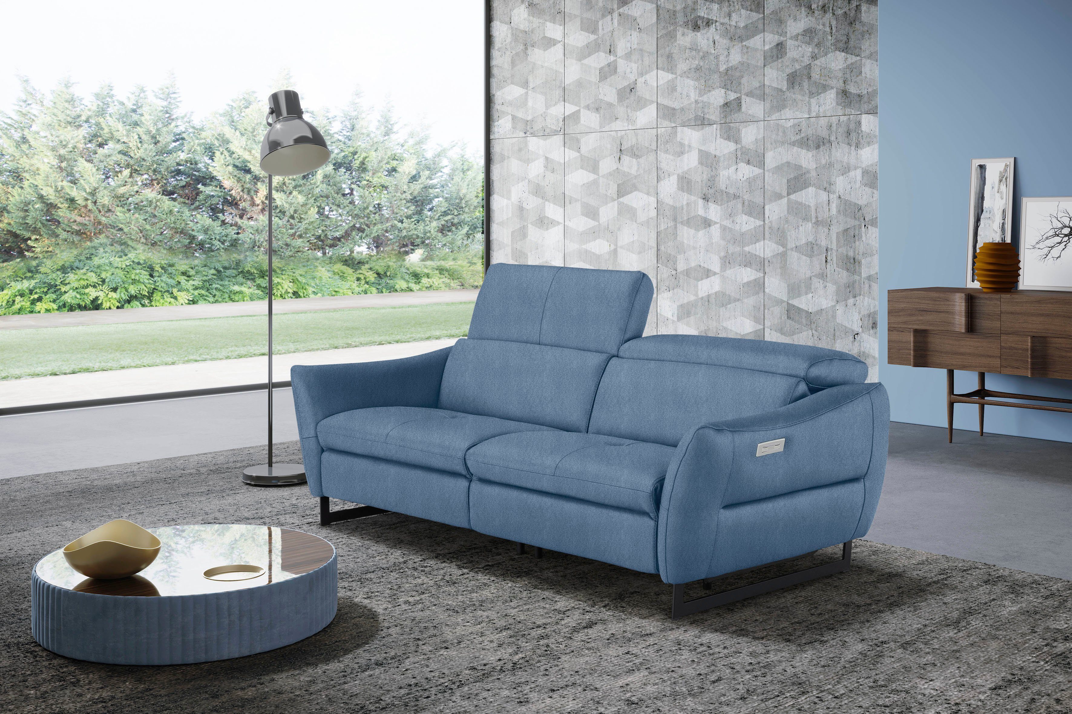 Egoitaliano 2,5-Sitzer Dafne, elegantes Designsofa mit hohem Sitzkomfort, mit und ohne elektrischer Relaxfunktion, Kopfteile manuell verstellbar