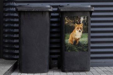 MuchoWow Wandsticker Fuchs - Wald - Herbst (1 St), Mülleimer-aufkleber, Mülltonne, Sticker, Container, Abfalbehälter