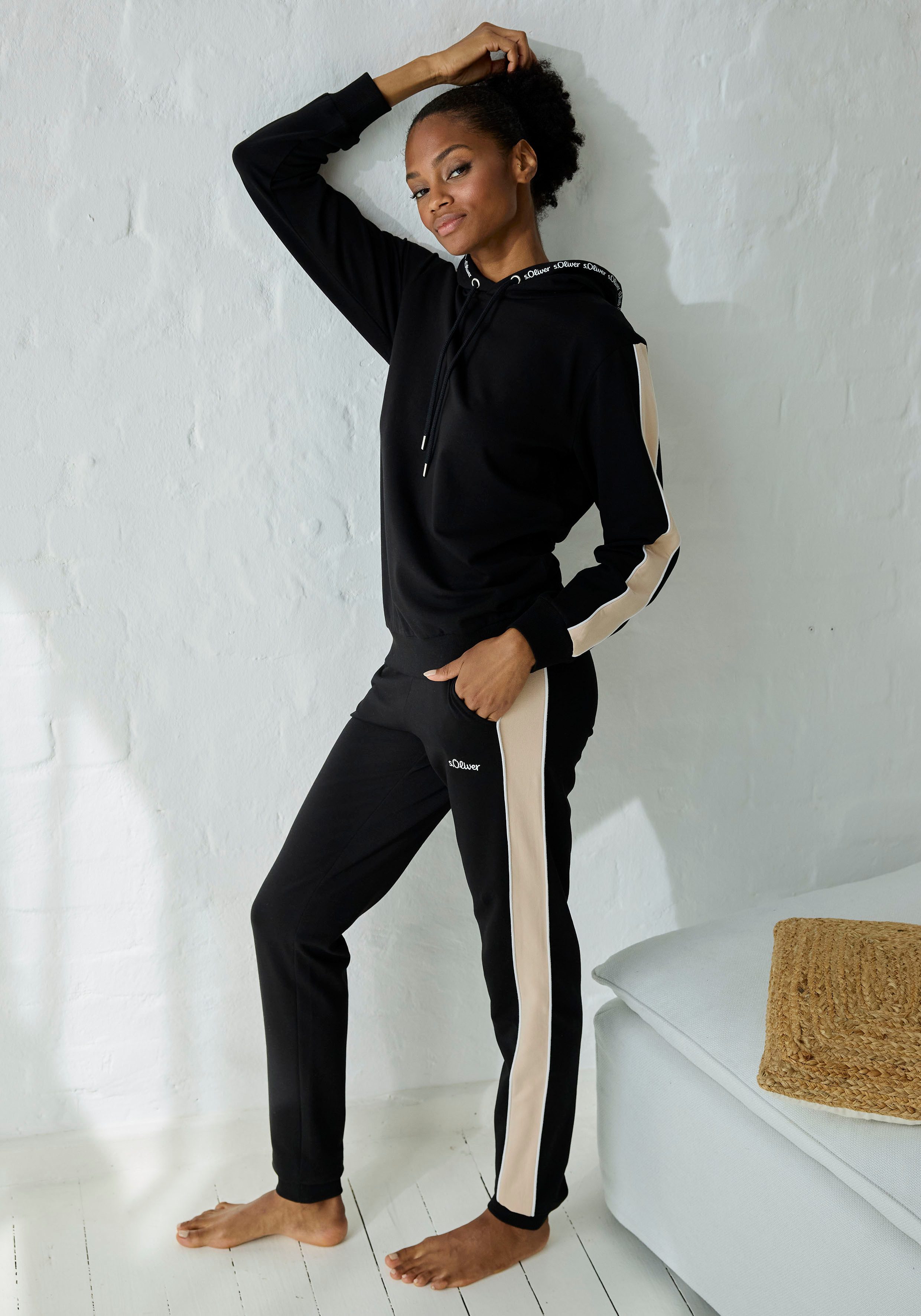 s.Oliver Hoodie mit Kontrast Einsätzen, Loungewear