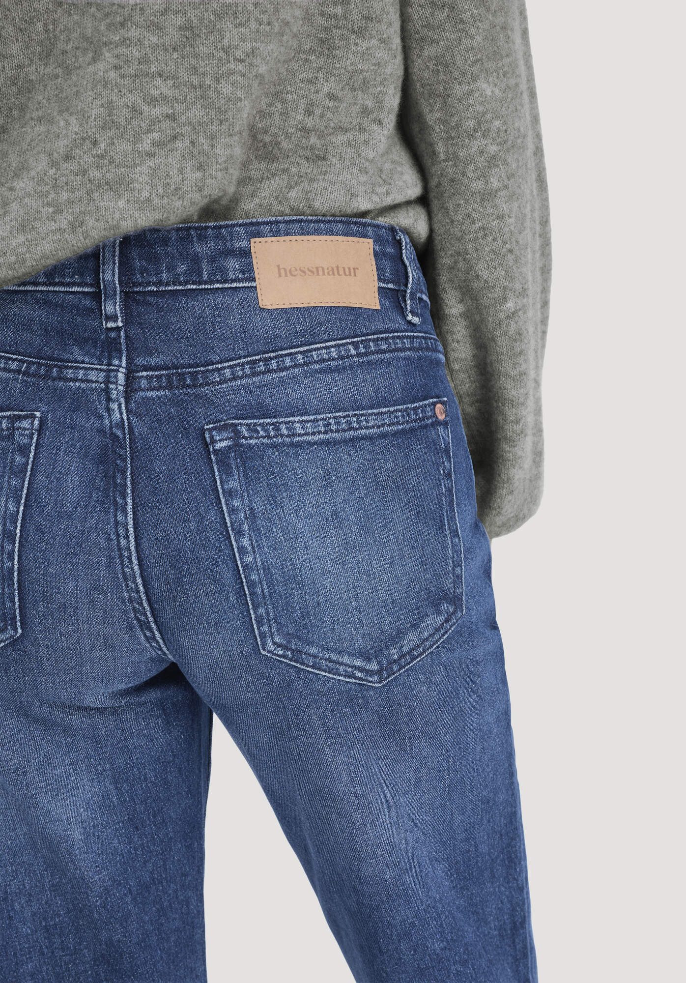 Hessnatur Bequeme Jeans MARIE Straight aus Bio-Denim (1-tlg) MARIE Straight aus Bio-Denim