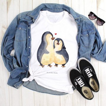 Mr. & Mrs. Panda T-Shirt Pinguin umarmend - Weiß - Geschenk, Damen, Verlobung, Junggesellenabs (1-tlg)
