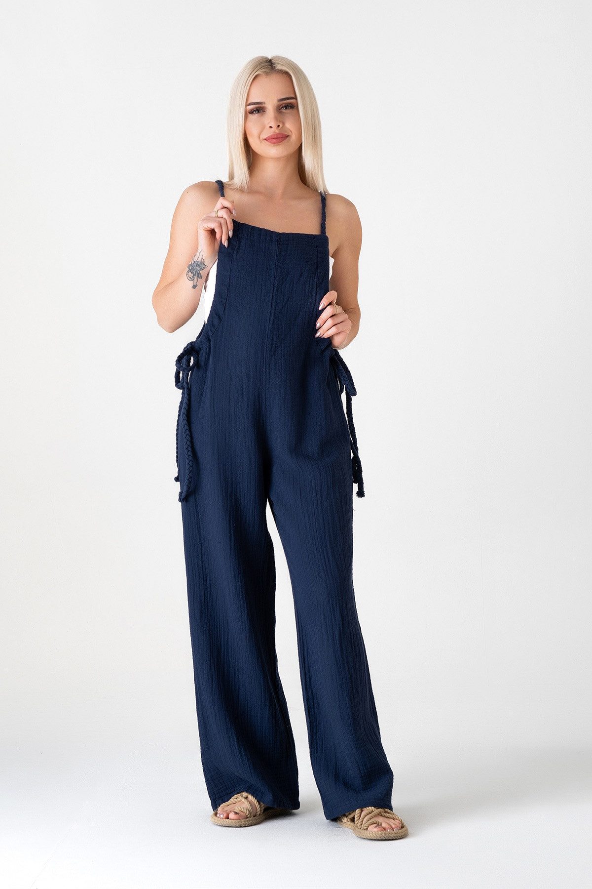 WENOR Overall Damen Jumpsuit Musselin mit Flechtträgern – locker & größenverstellbar – Bild 2 von 5
