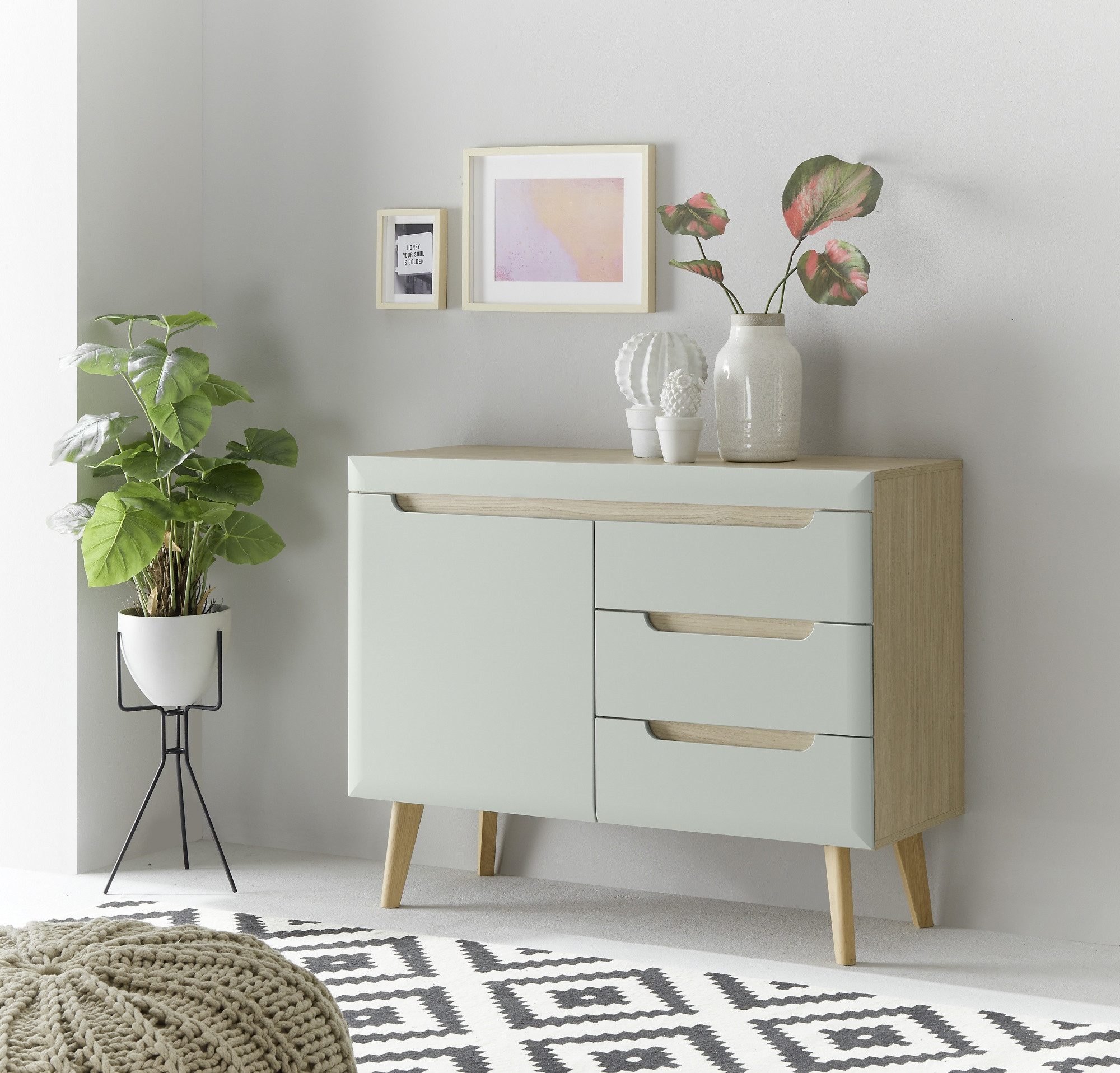 Beauty.Scouts Sideboard "Lumira" - Scandi Oak Dekor & Pistaccio Mat, 107/ 83/ 40