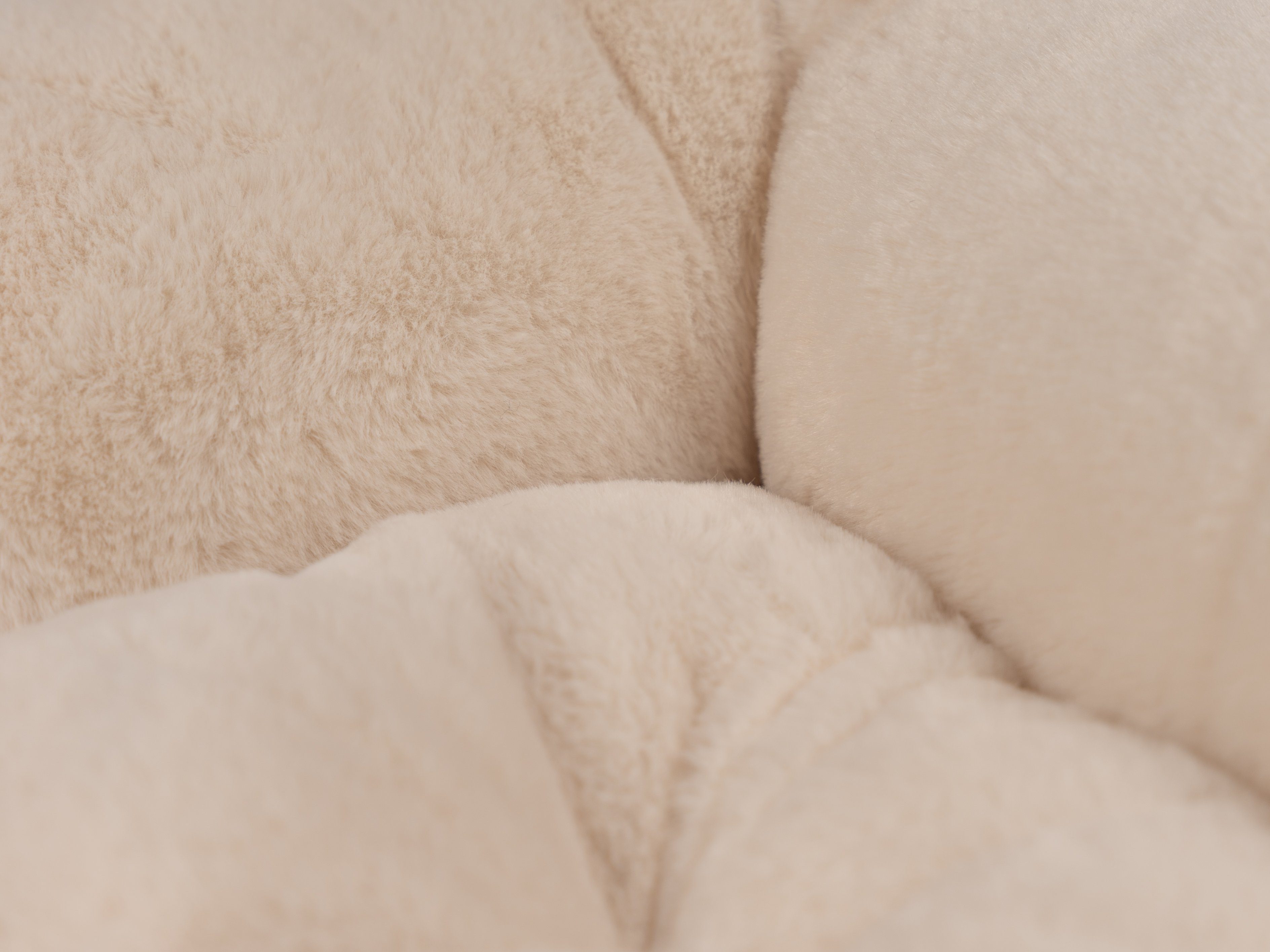 TrendPet Tierbett Hundebett "LunaLounge" Beige, 100% Polyester, in 3 Größen erhältlich – Bild 4 von 5