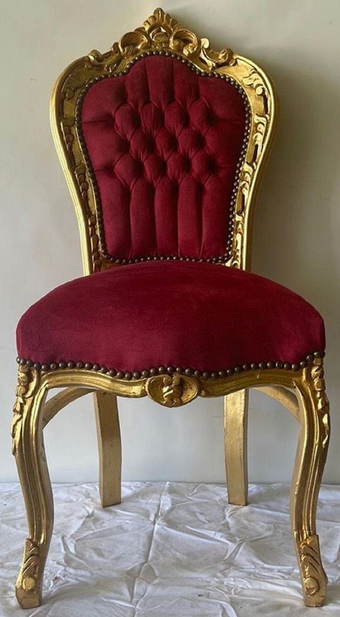 Casa Padrino Esszimmerstuhl Barock Esszimmer Antik Samtstoff Handgefertigter Stuhl / Bordeauxrot Stuhl Barock edlem Gold Möbel - mit - Esszimmer Stil