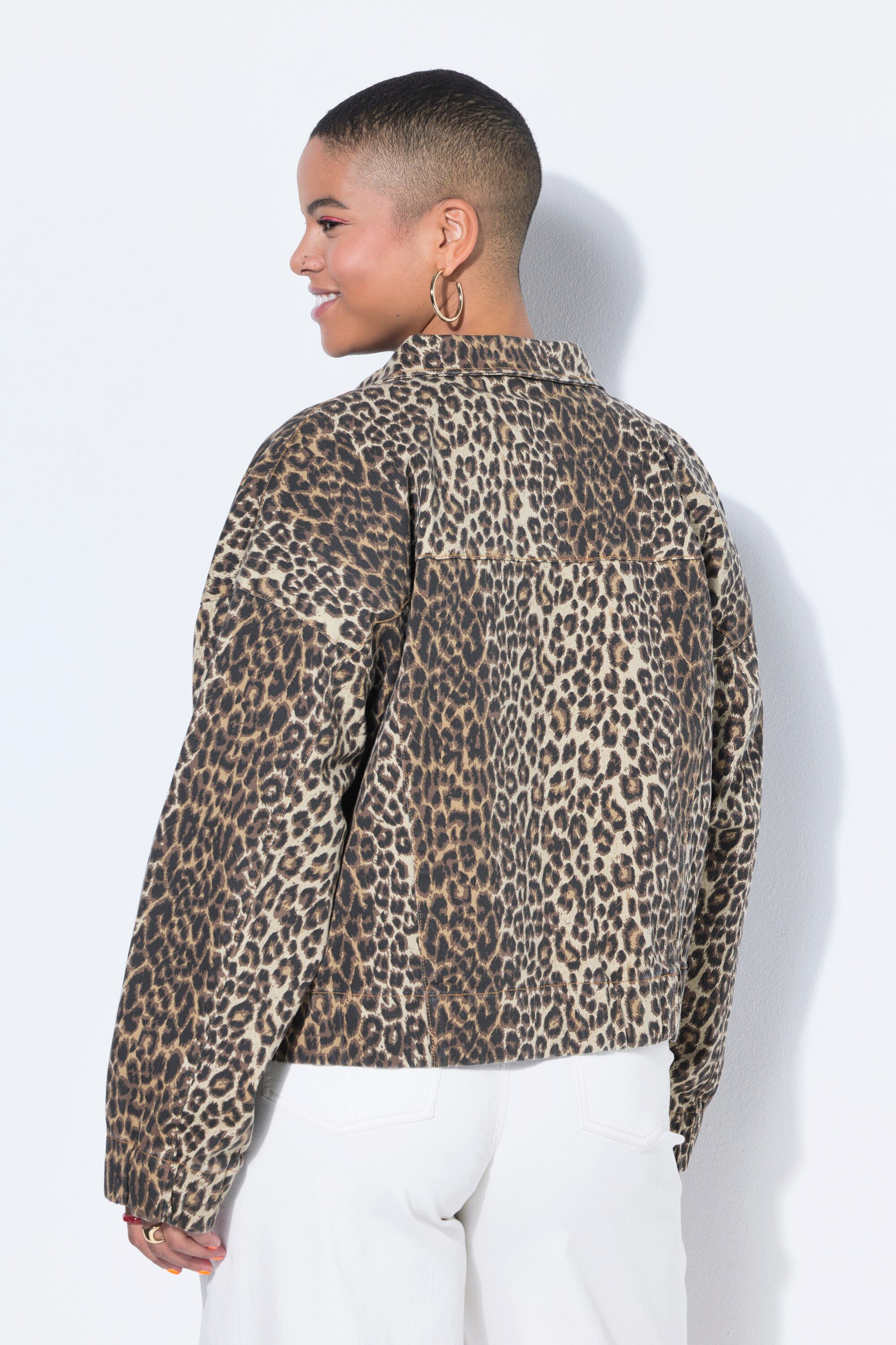Studio Untold Kurzjacke Leo-Blouson oversized Hemdkragen – Bild 3 von 3