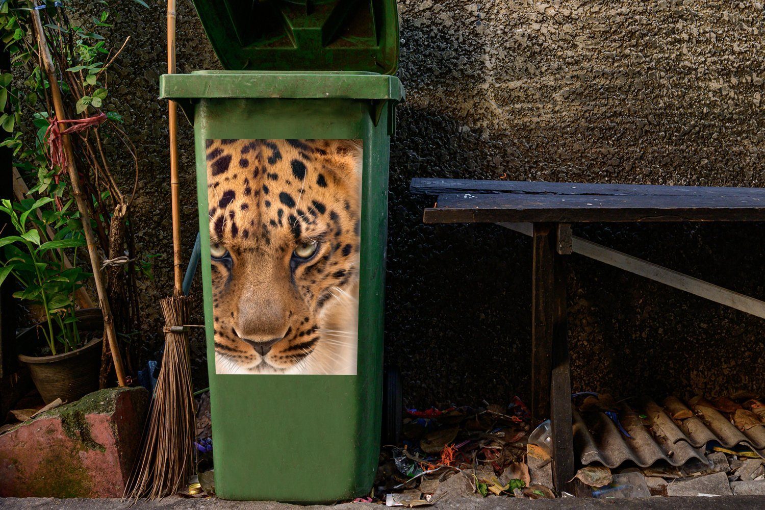 - Abfalbehälter Container, MuchoWow Leopard Sticker, St), Porträt Wandsticker - Mülleimer-aufkleber, (1 Mülltonne, Gesicht