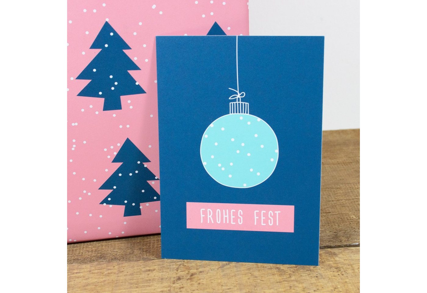 Thumbnail - Bow & Hummingbird Postkarte Postkarte Frohes Fest