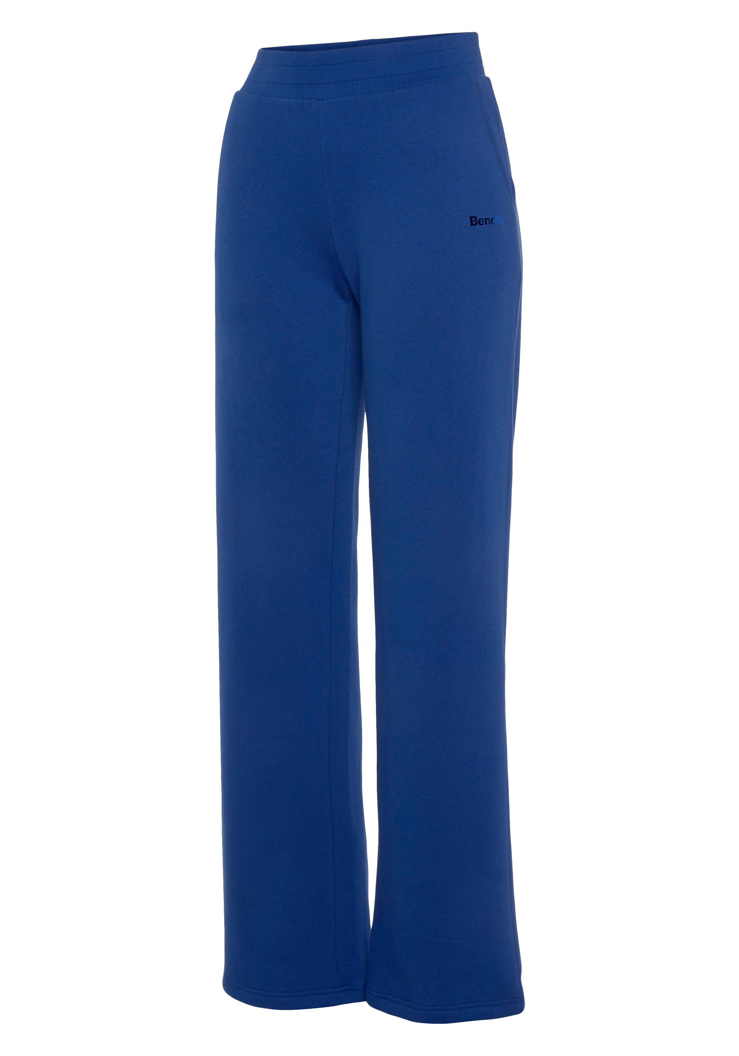 Bench. Loungewear Sweatpants -Weite Loungeanzug Loungehose Logodruck, blau und mit Eingrifftaschen Loungewear