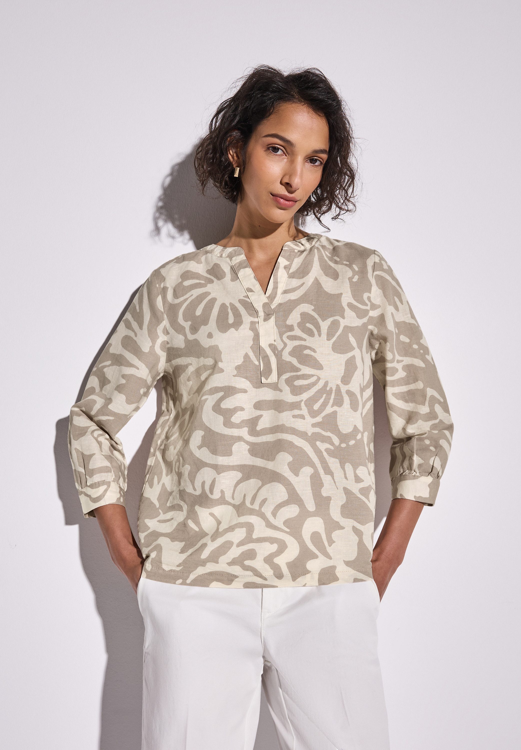 Klassische Bluse