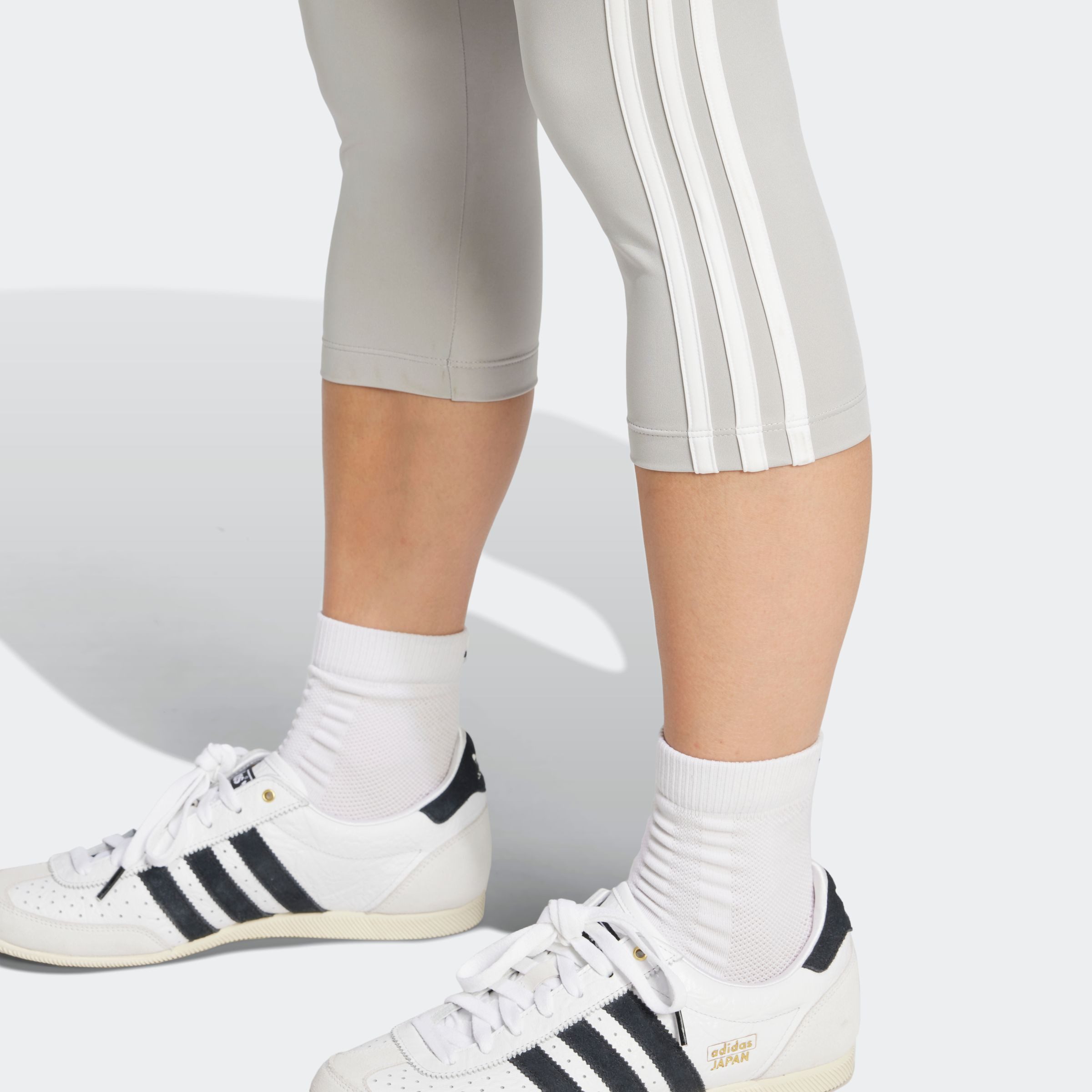 adidas Originals Leggings 3S CAPRI LGNS (1-tlg) sportliche Schnittform, für Laufen, stretchiges Material