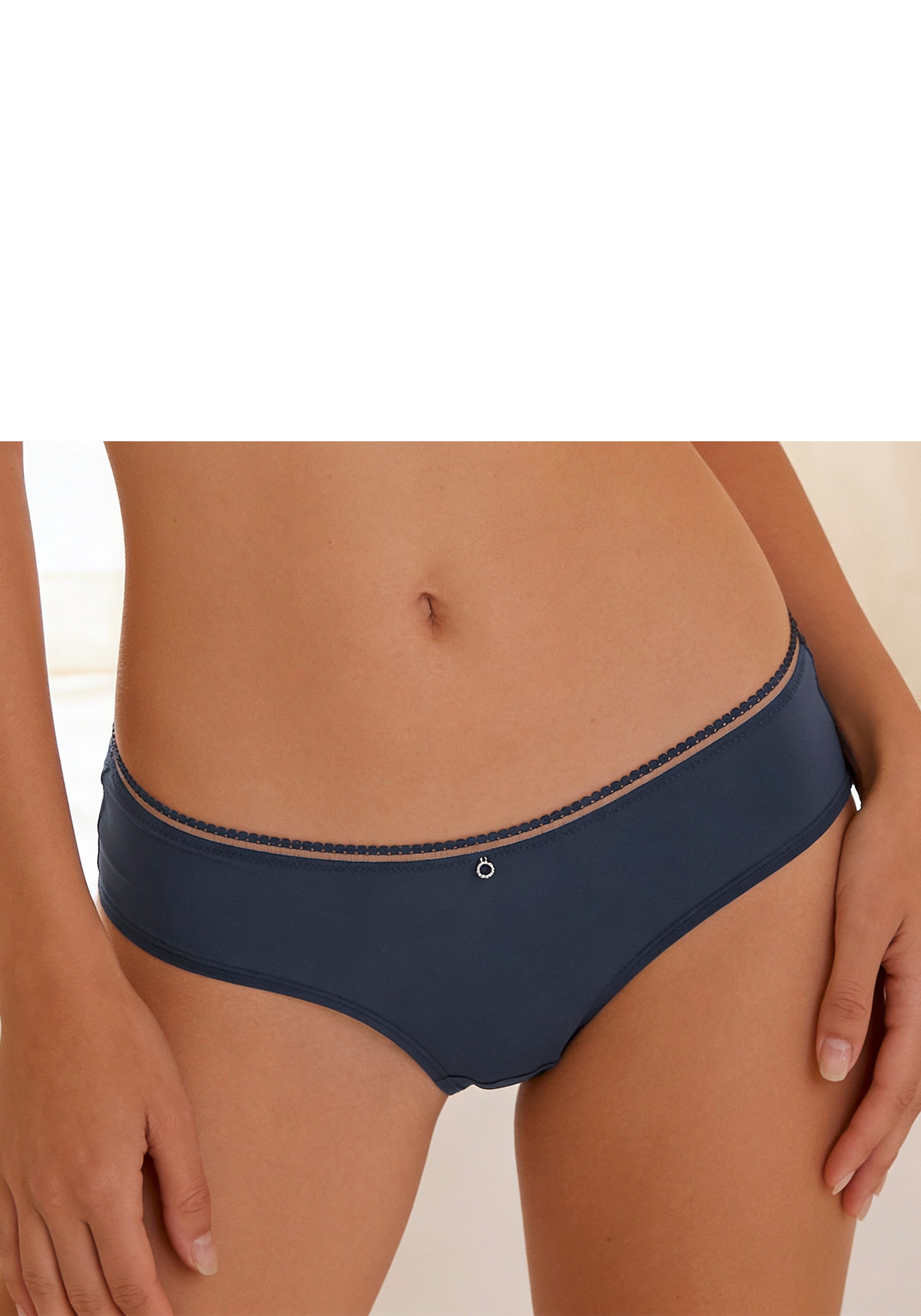 s.Oliver Panty Elina mit dezentem Ringdetail vorne mittig