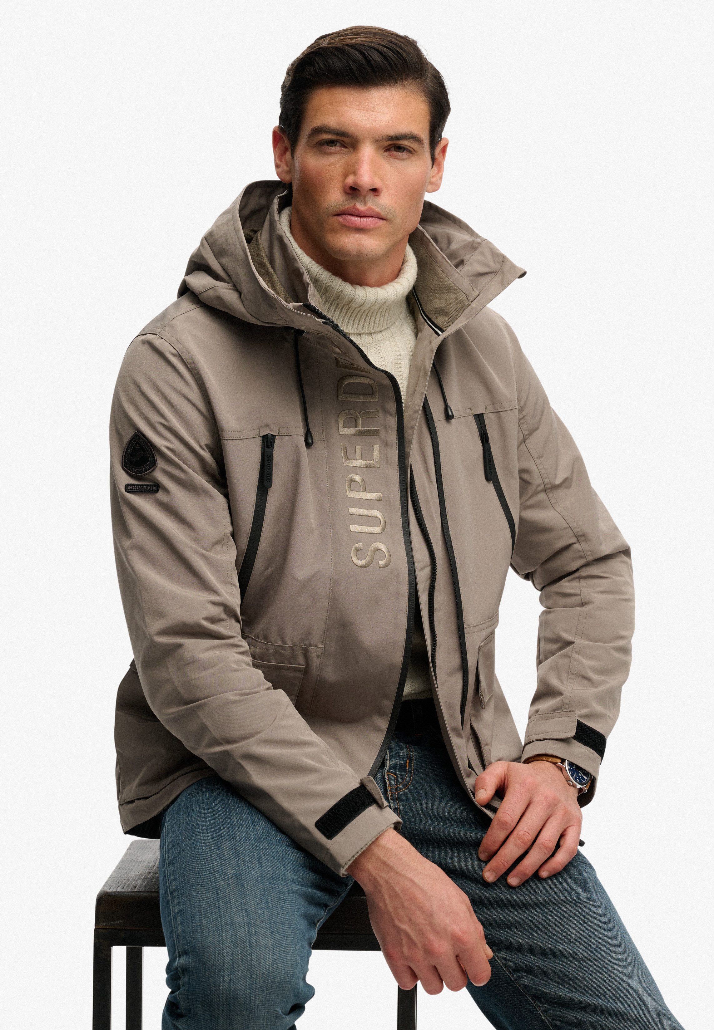 Superdry Outdoorjacke HOOD ULTIMATE EMB WINBREAKER Kunstfaser, regular fit