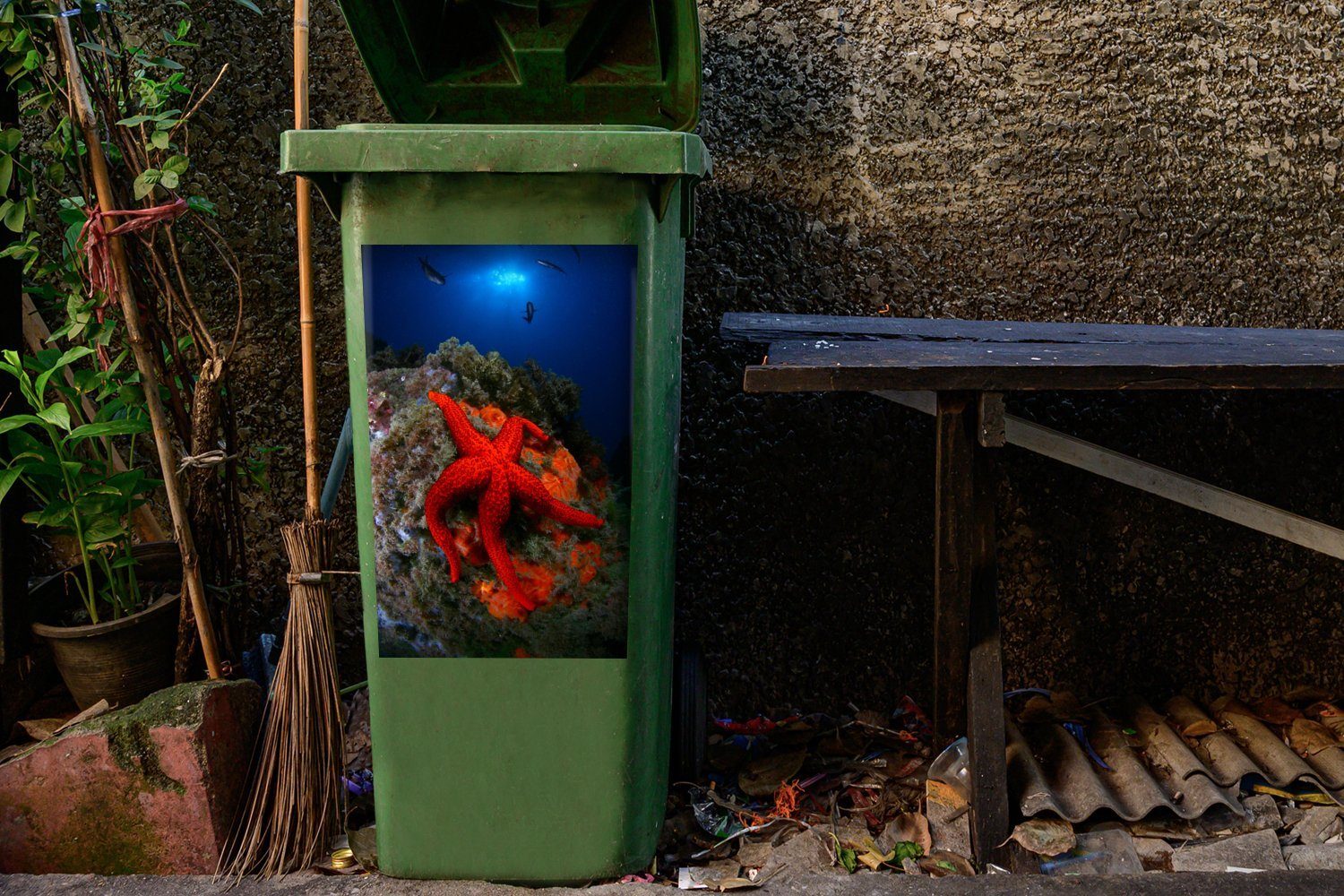 Wandsticker Seestern Abfalbehälter MuchoWow Container, Mülleimer-aufkleber, (1 Rot - Koralle Mülltonne, - St), Sticker,