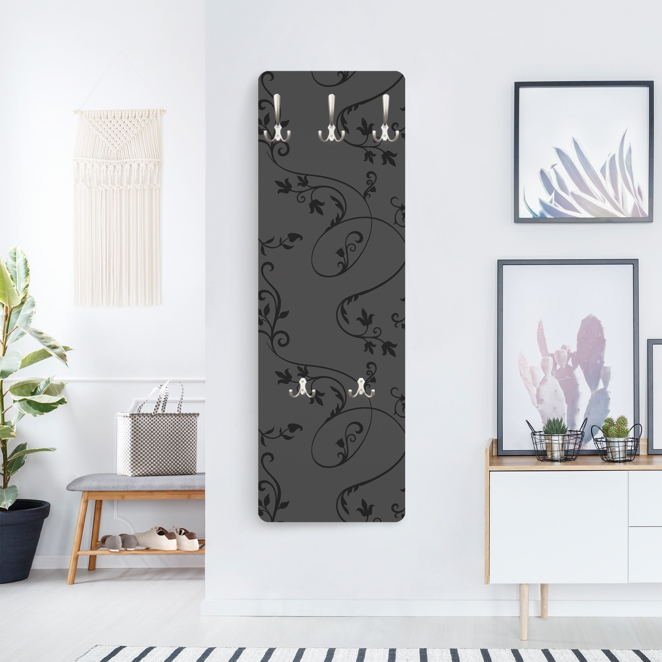 Bilderdepot24 Garderobenpaneel Design Blumen Floral Muster No.TA104 Efeuranken Dunkelgrau-Schwarz (ausgefallenes Flur Wandpaneel mit Garderobenhaken Kleiderhaken hängend), moderne Wandgarderobe - Flurgarderobe im schmalen Hakenpaneel Design