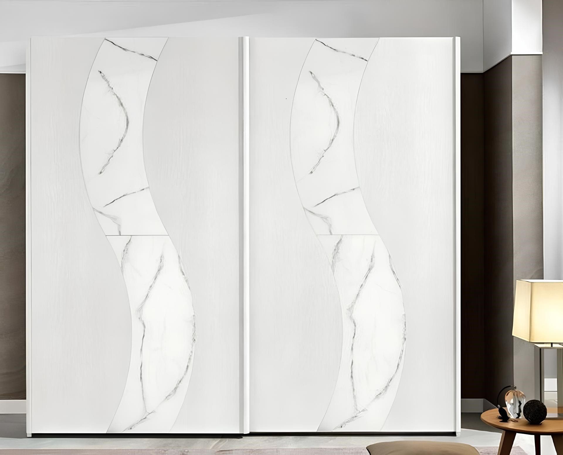 Kleiderschrank Moderner Holzschrank mit eleganten Schwebetüren und viel Stauraum
