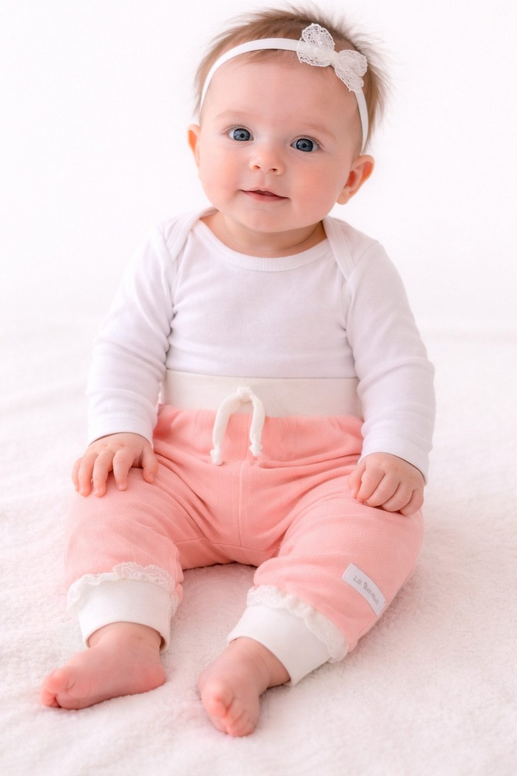 La Bortini Schlupfhose Baby Hose sommerliche Babyhose leicht creme lachstöne Erstlingshose Sommerhose festlich, 44 50 56 62 68 74 80 86