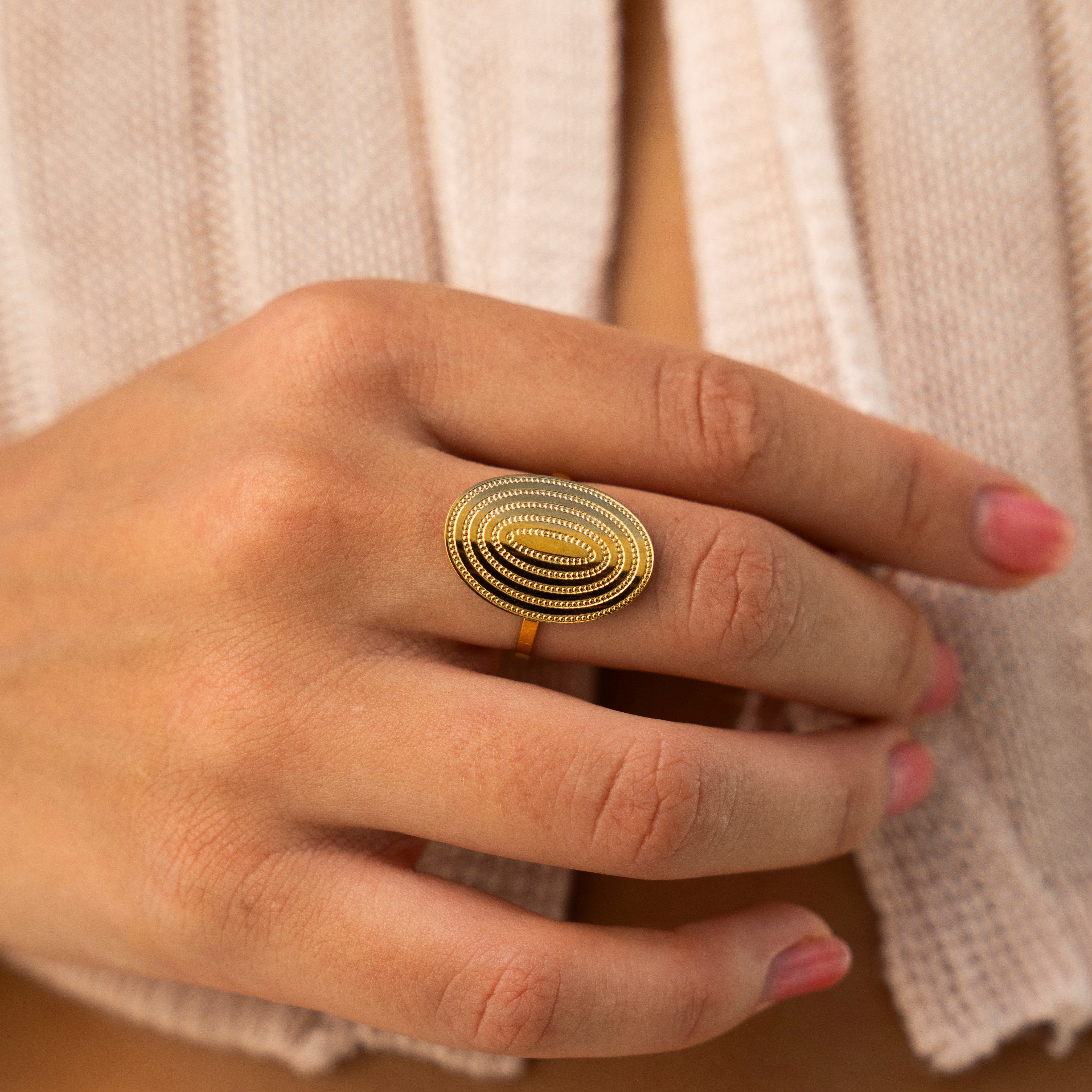 Made by Nami Goldring Damen Ring gold verstellbar wasserfest aus Edelstahl sommerlich, aus Edelstahl – Boho-Stil – für Festivals – glänzende Optik