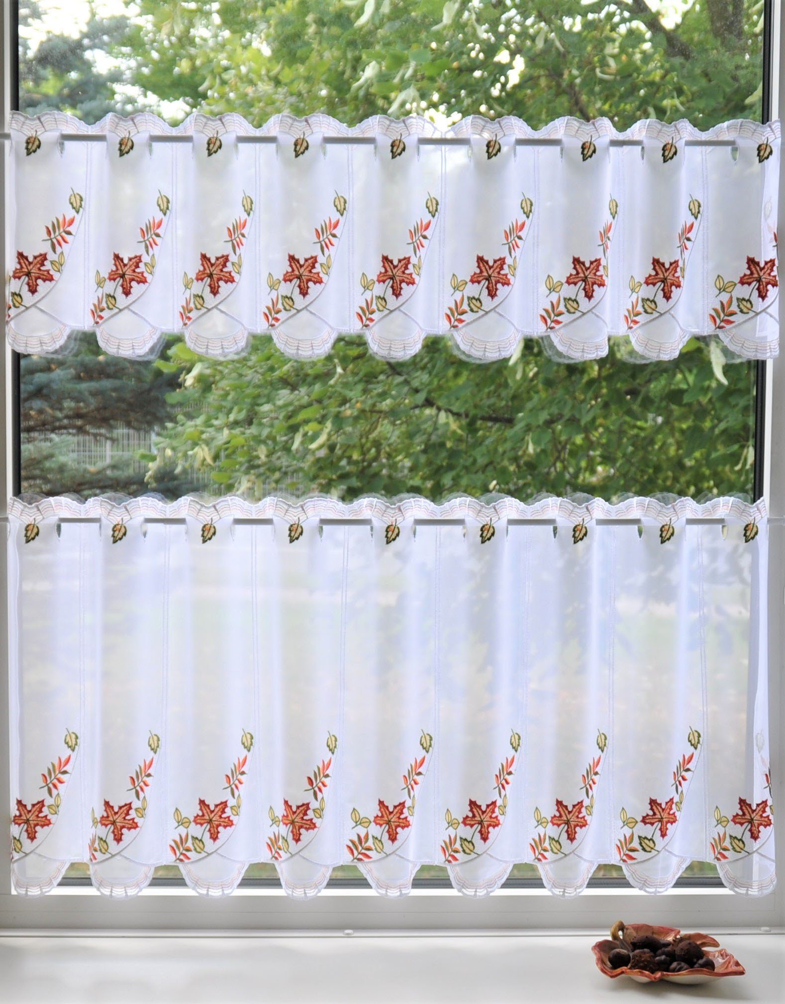 Stickereien Plauen Panneaux Herbstblätter (1 St), Stangendurchzug, halbtransparent, Voile, Kurzgardine "Herbstblätter"