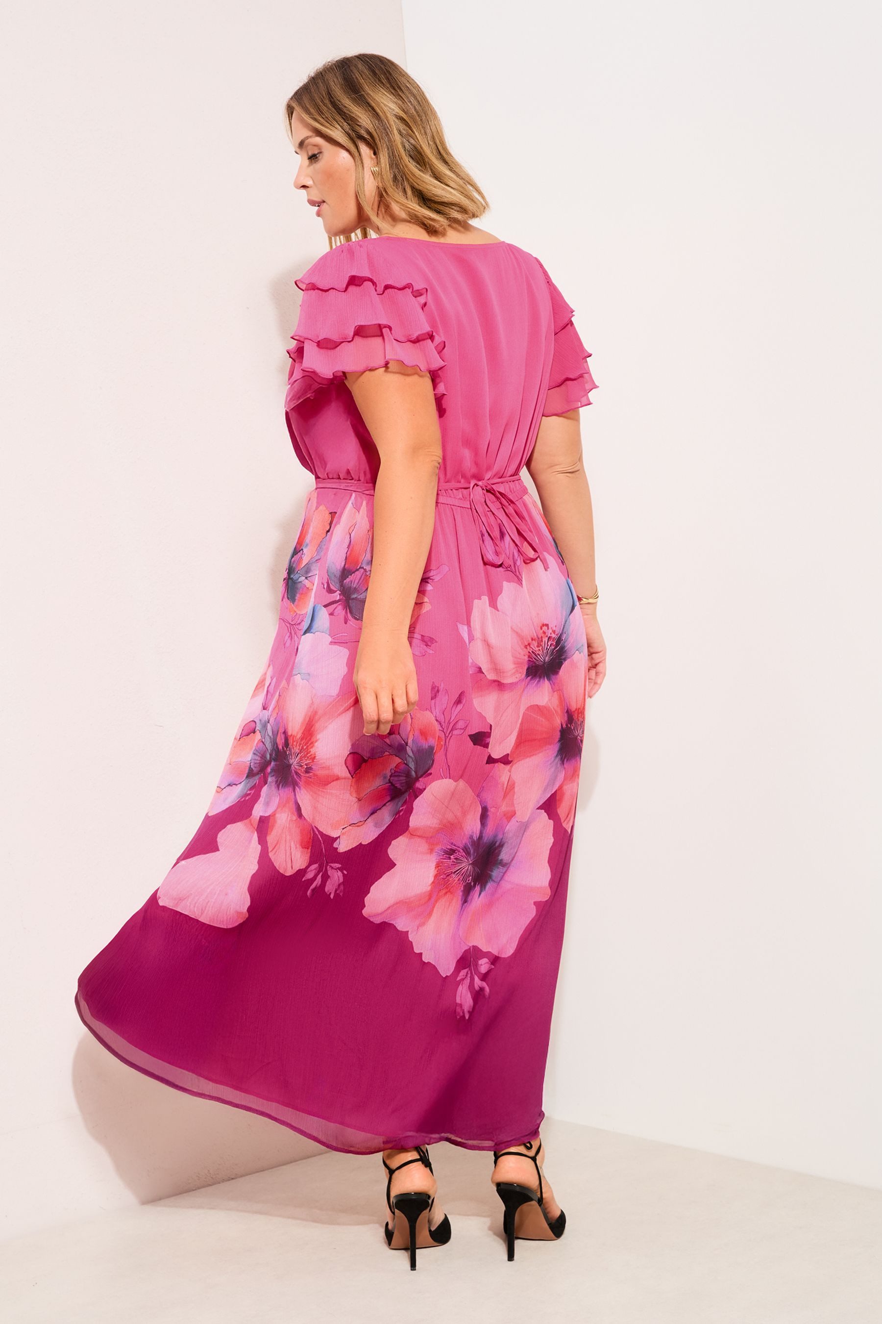 Friends Like These Midikleid Friends Like These Midikleid mit Chiffon, Curv günstig online kaufen