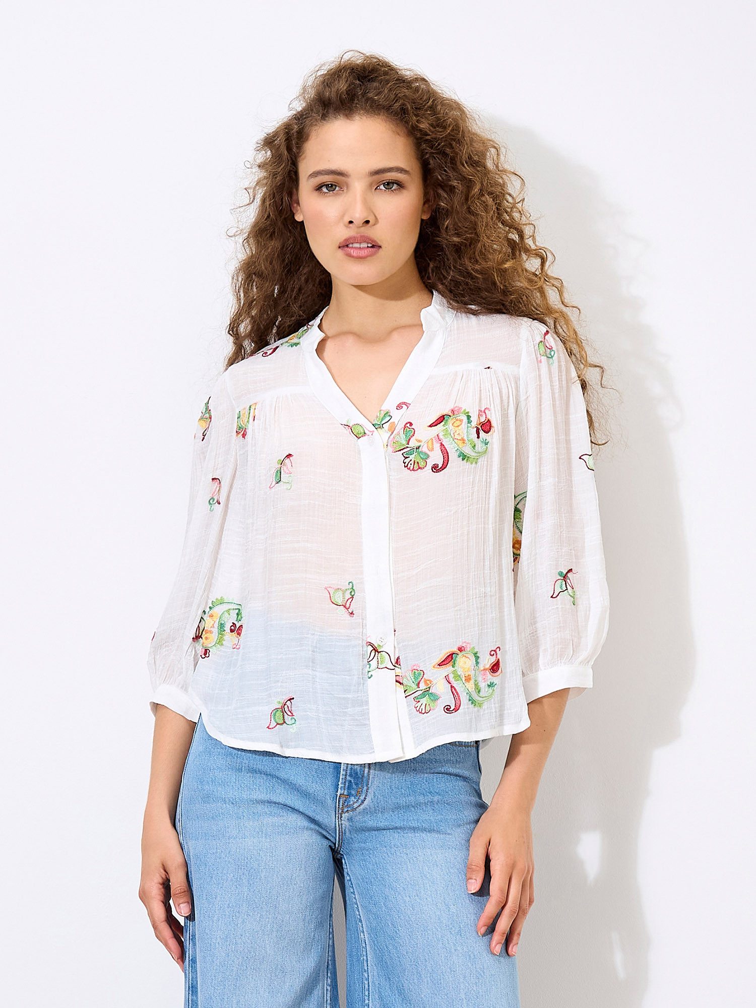 Blusentop Bluse mit floraler Paisley-Stickerei