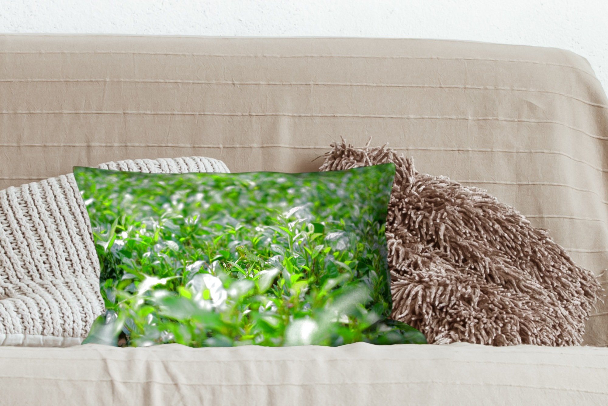 tropischem Boden, Grünpflanzen Dekokissen auf Schlafzimmer Wohzimmer Füllung, Dekoration, mit MuchoWow Zierkissen, Dekokissen