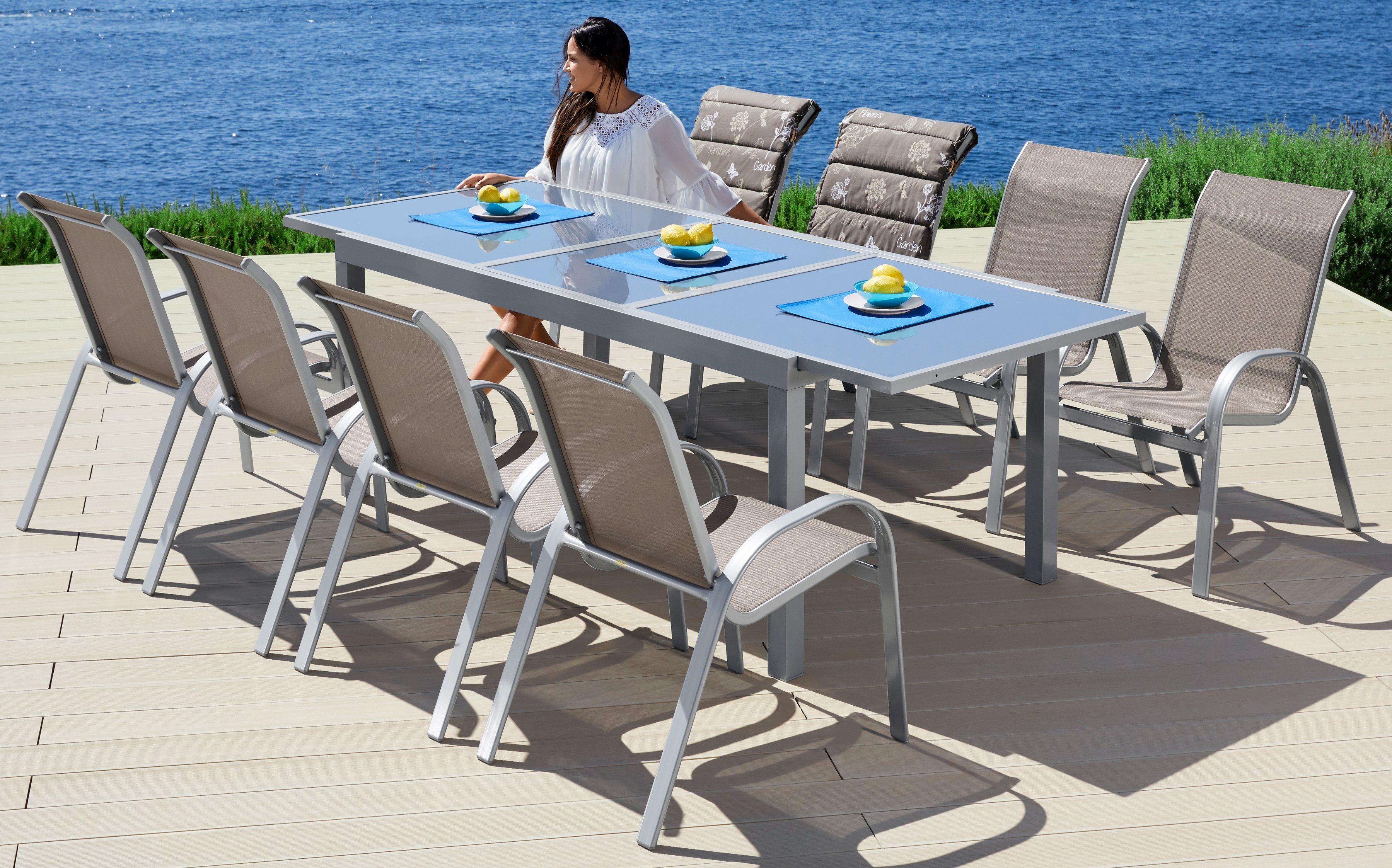 MERXX Garten-Essgruppe Amalfi, (9-tlg., 8x Stapelsessel, 1x Tisch 100x180-240 cm, Alu/Textil), pulverbeschichtetes Aluminium, aus 100% Polyester, für 8 Personen