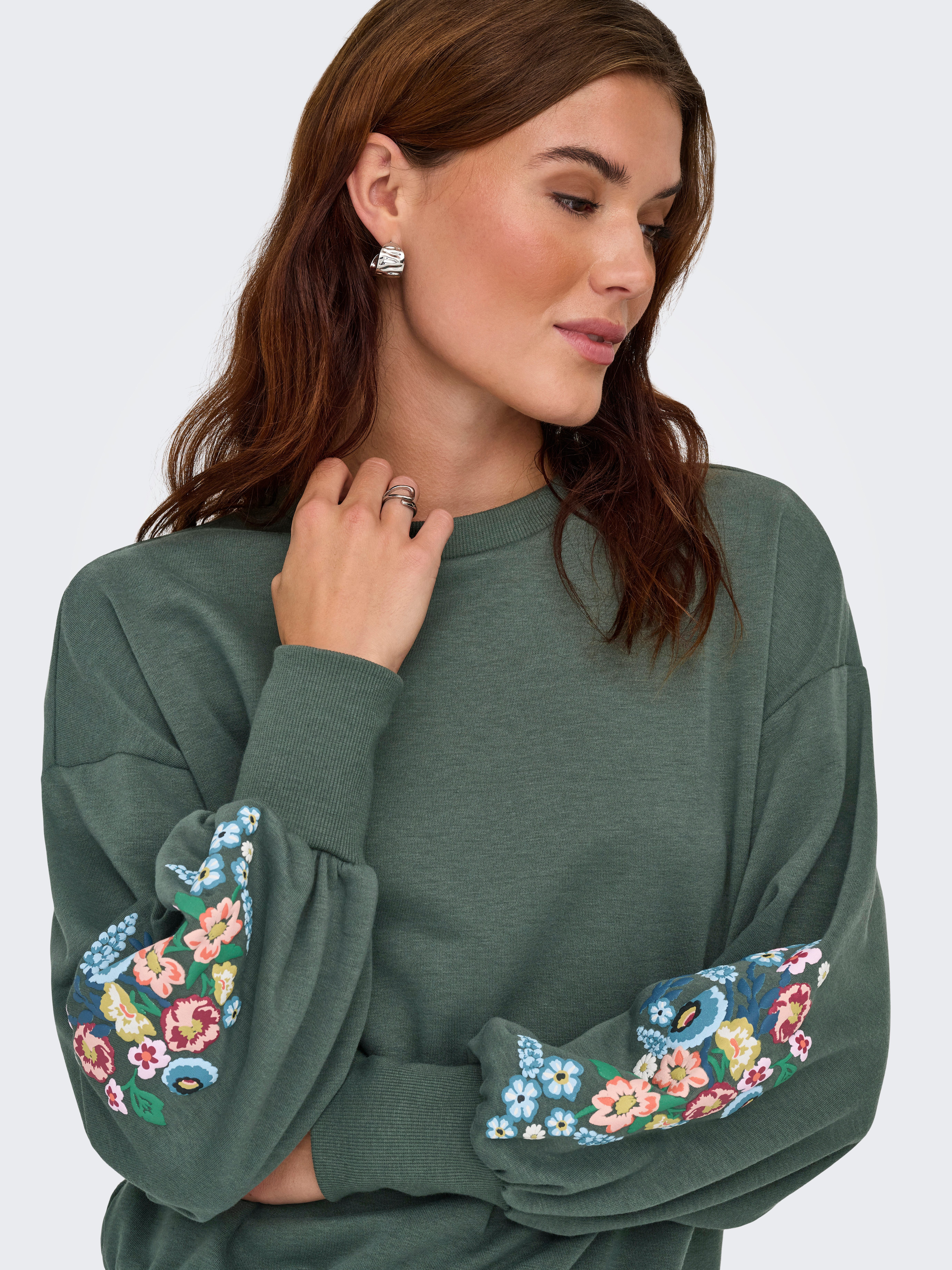 ONLY Sweatshirt ONLBROOKE L/S O-NECK FLOWER SWT Baumwollmischung, regular fit – Bild 4 von 5