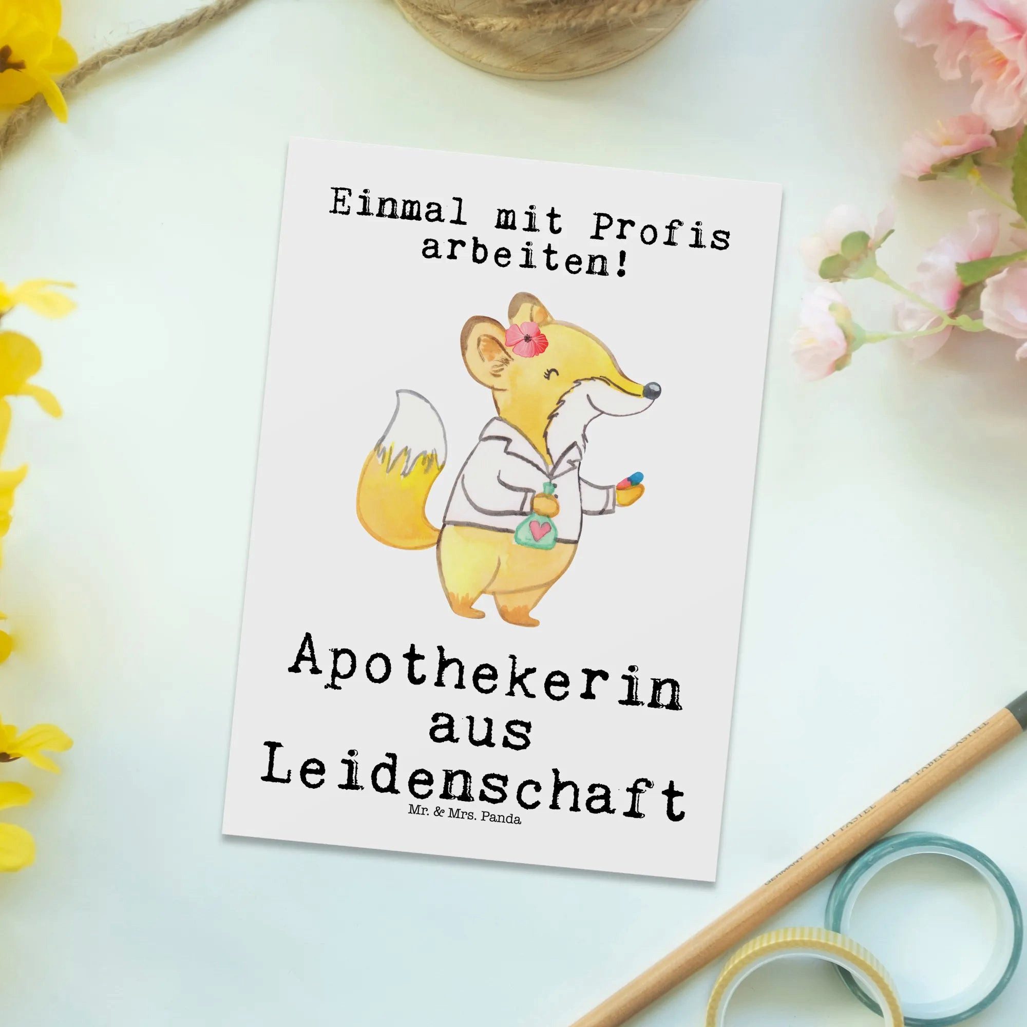 Thumbnail - Mr. & Mrs. Panda Postkarte Apothekerin Leidenschaft - Weiß - Geschenk, Arbeitskollege, Kollege, Hochglanzveredelt
