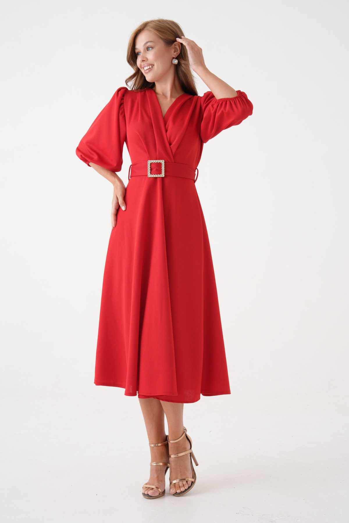 Midikleid Kurzärmeliges, V-Ausschnitt-Kleid mit Gürtel in Midi-Länge und ausgest