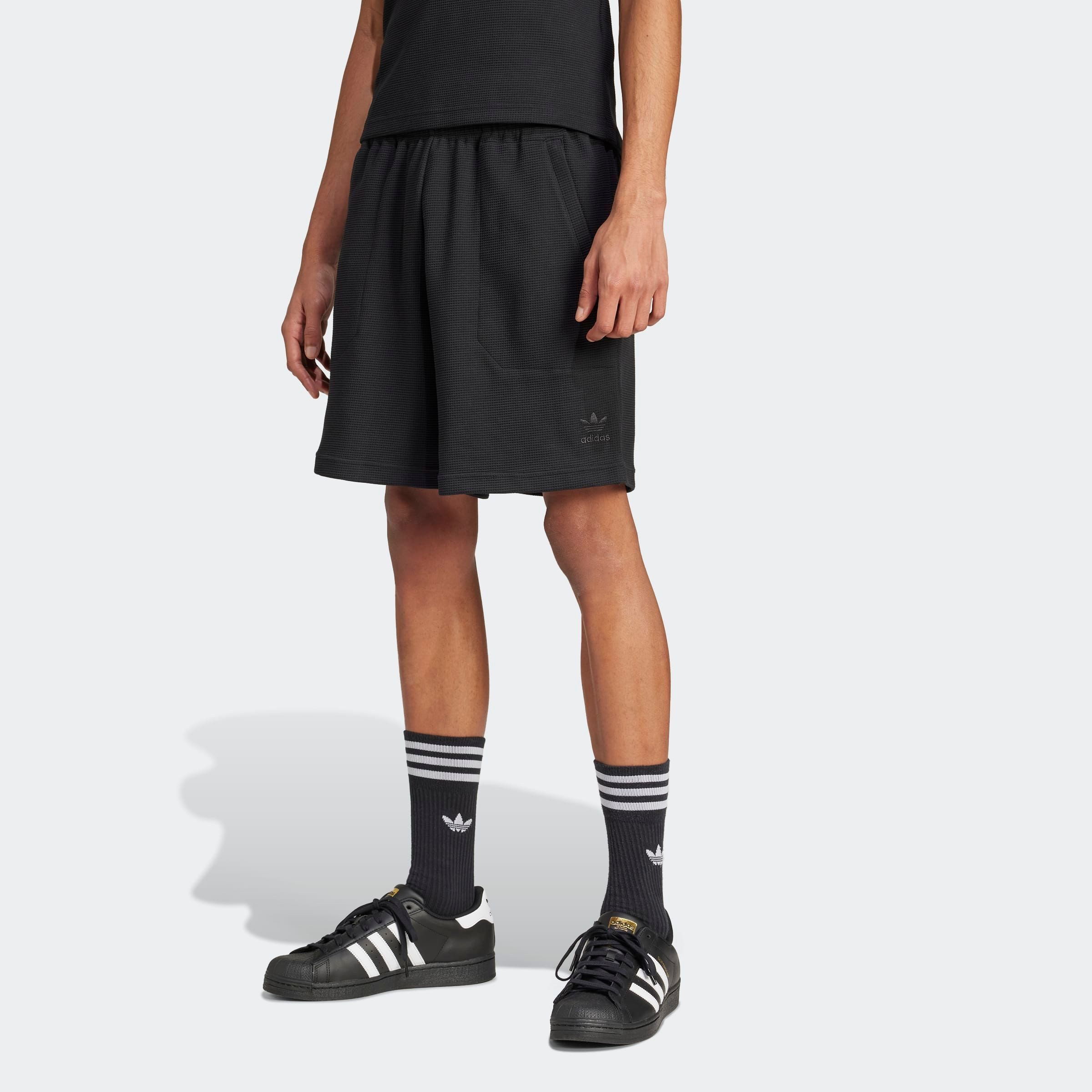 adidas Originals Shorts ESS W SHO günstig online kaufen