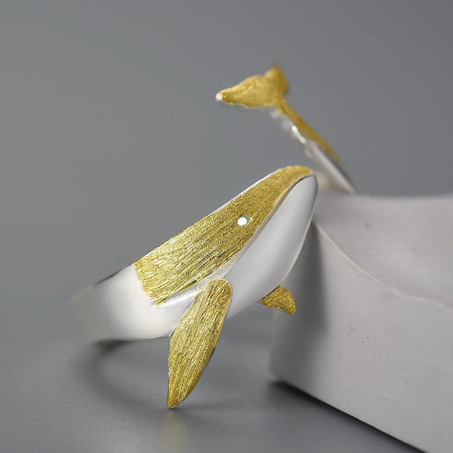 Runde Perlé Silberring offener verstellbarer Ring "kleiner Wal", handgefertigter Ring, 925er Silber, 18K Gold