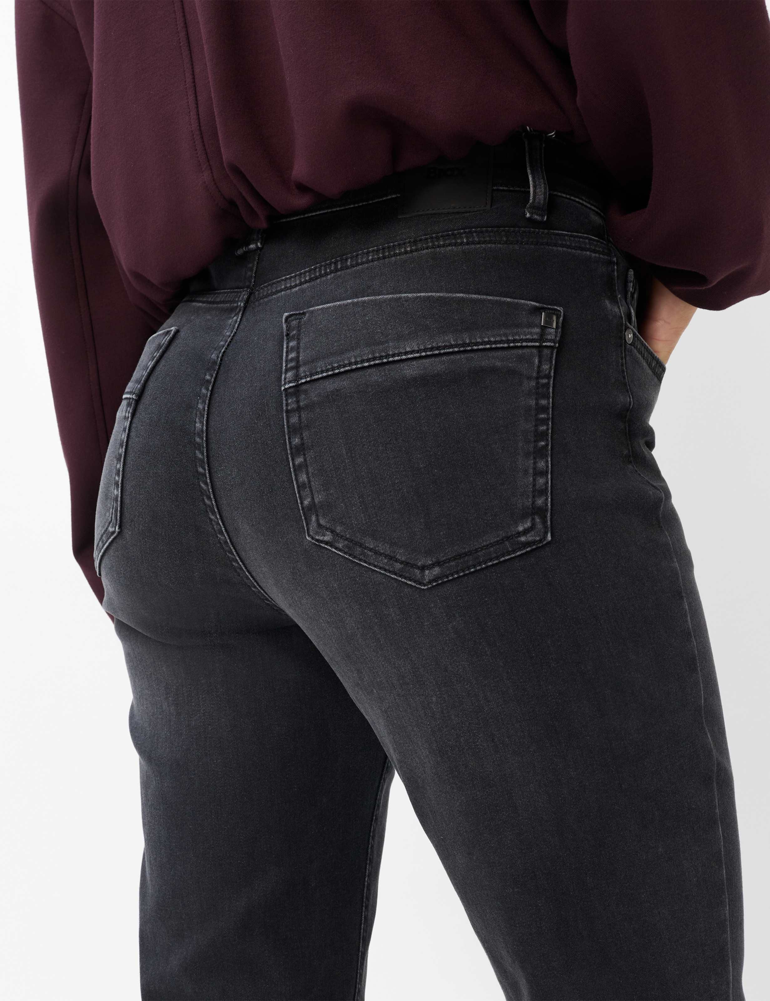Brax 5-Pocket-Jeans Style CAROLA Thermo Denim: Five-Pocket-Jeans im Feminine Fit – Bild 4 von 5