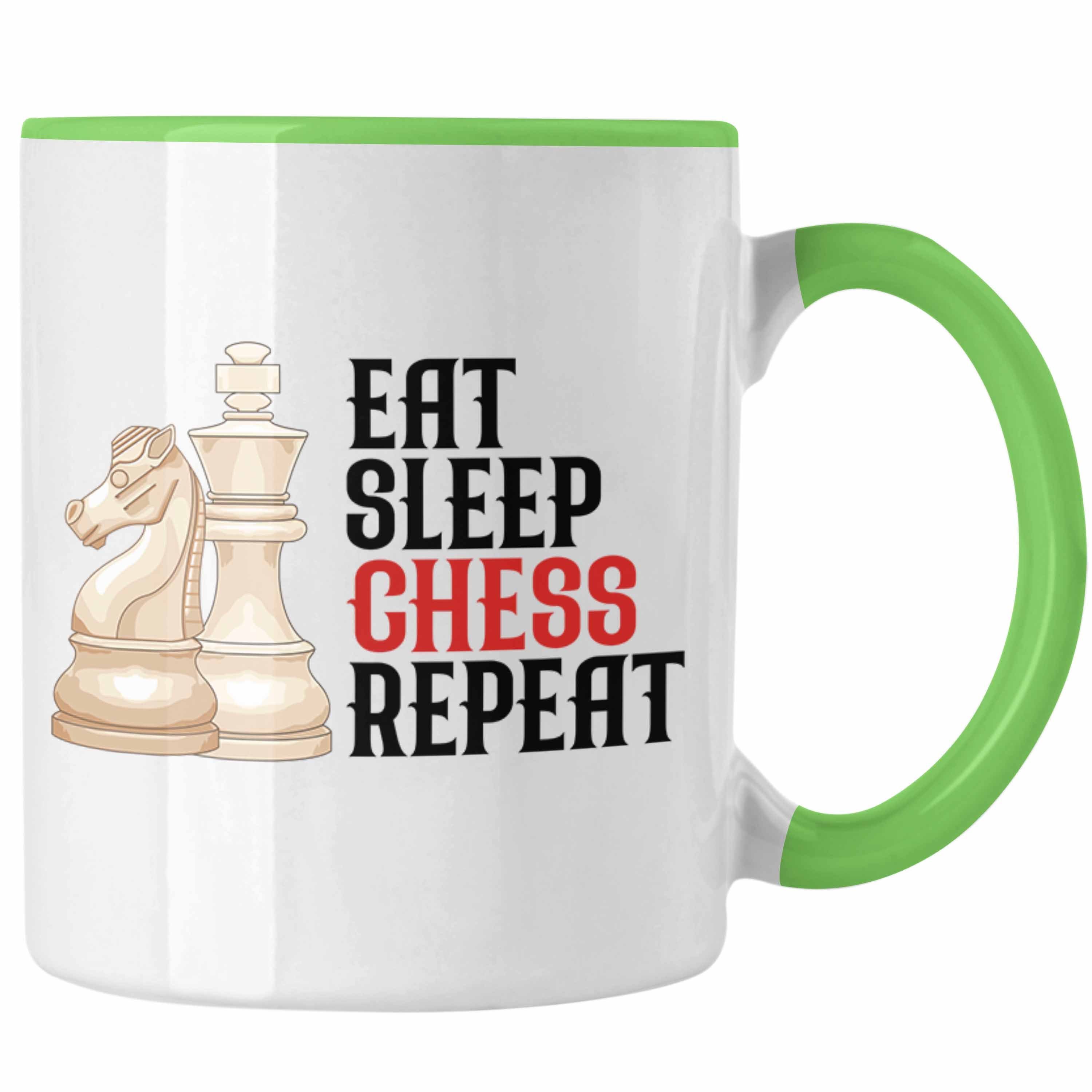 Trendation Tasse Trendation - Schach Tasse Geschenk für Schach-Spieler Profis Lustiger Spruch Grafik Eat Sleep Chess Grün