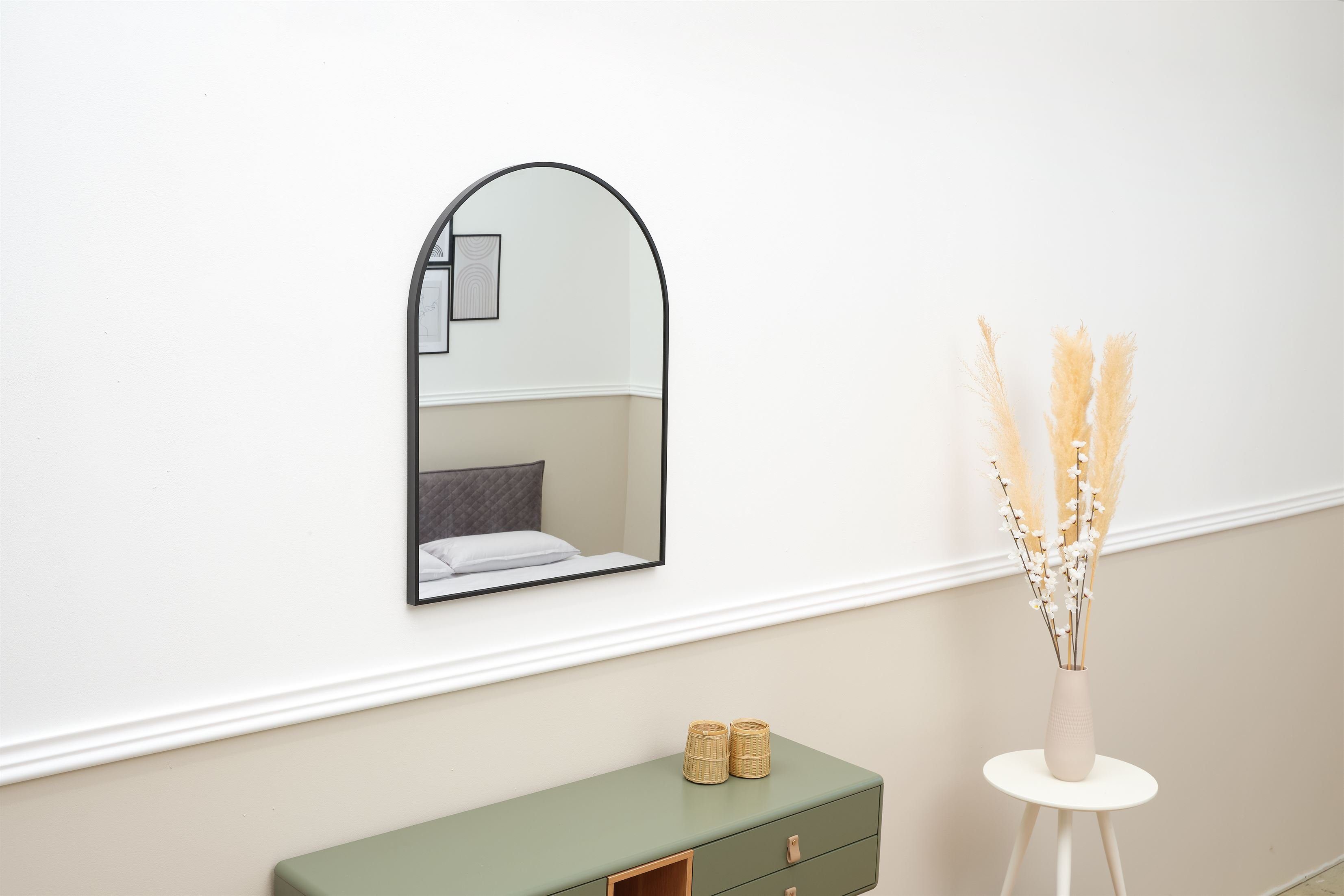 Terra (schwarz, Flurspiegel schwarz Wandspiegel Schrauben Bogenform Schminkspiegel Badezimmerspiegel und Spiegel schwarz Metallrahmen inklusive Dübel), Home | 60x80