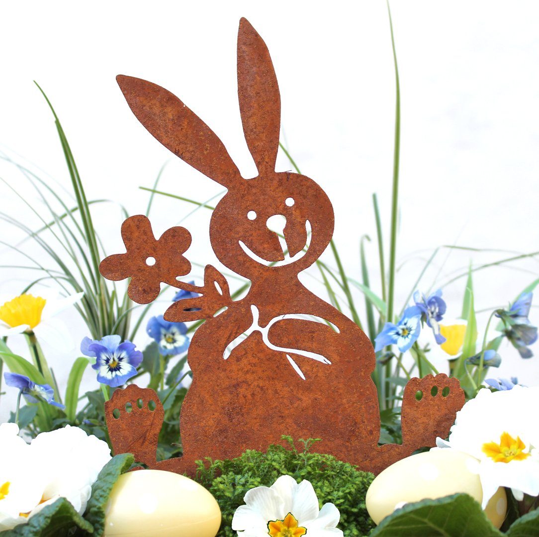 LB H&F Lilienburg Gartenfigur Gartendeko Rost Metall Hase Figur Deko Eingang Ostern Osterhase Dekofigur Stecker Rostdeko Osterstecker Dekoration Dekostecker Frühling Blumenstecker Frühling Osterdeko Osterdekoration Balkon Terrasse Kübel Beetstecker Garten Frühlingsdeko Hauseingang Gartenstecker HASE mit BLUME