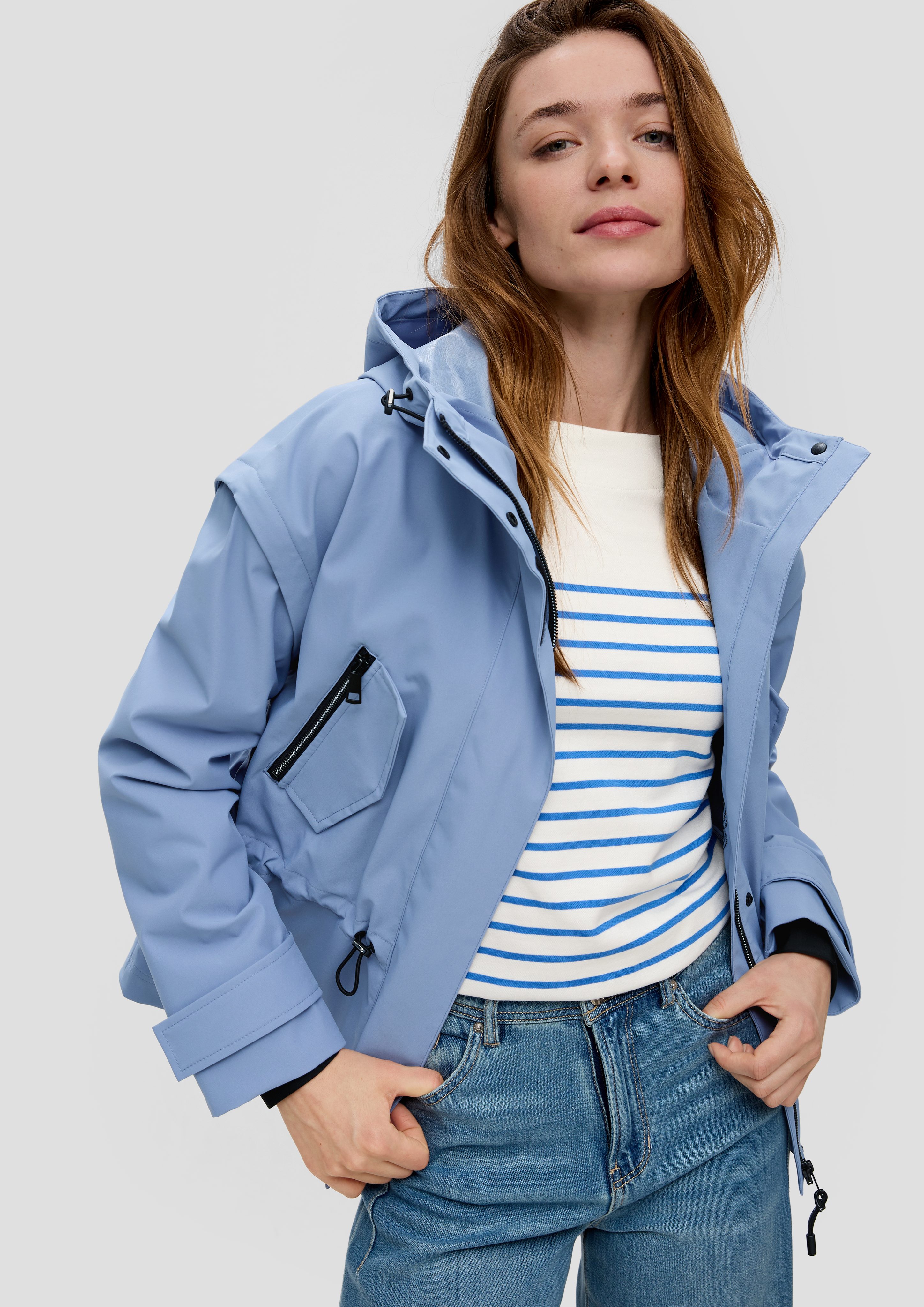 s.Oliver Funktionsjacke Outdoor-Jacke mit abnehmbaren Ärmeln Kontrast-Details, Tunnelzug an der Taille