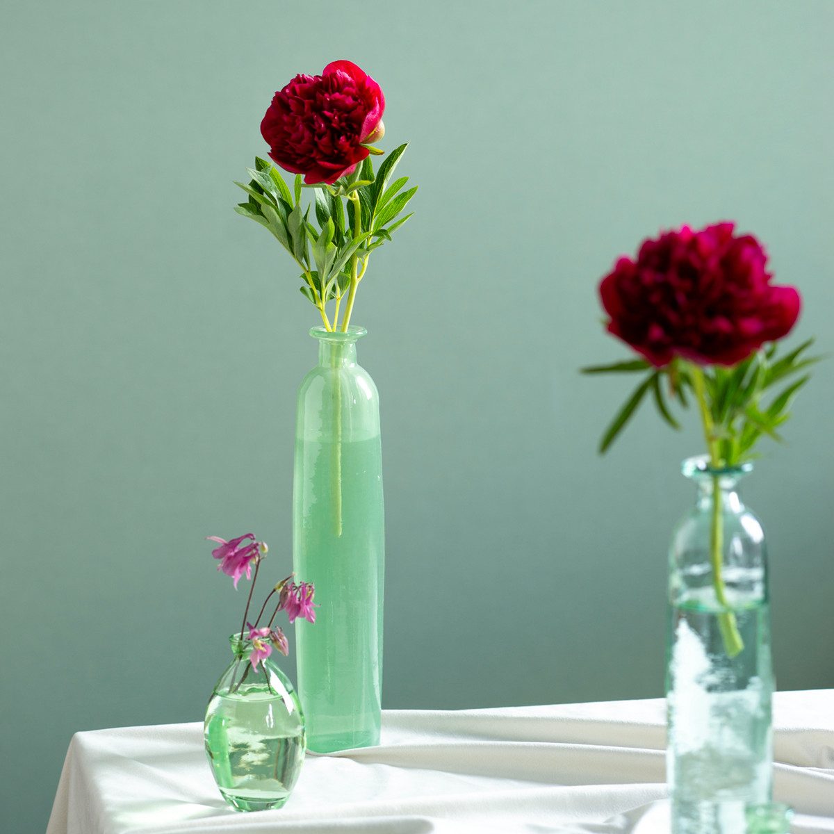 Viana Tischvase Grüne Deko-Glasvase Ø6,5cm H30cm günstig online kaufen