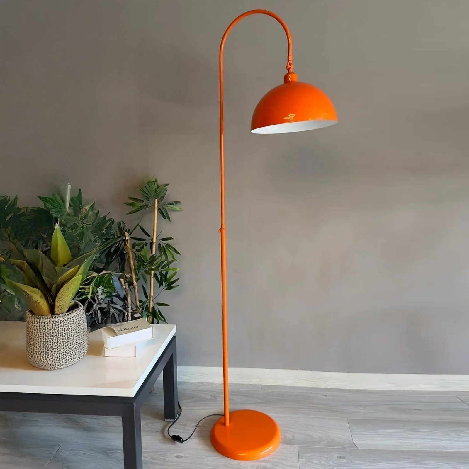 Stehlampe Moderne Stehlampe aus Metall mit E27, verstellbarer Lampenschirm