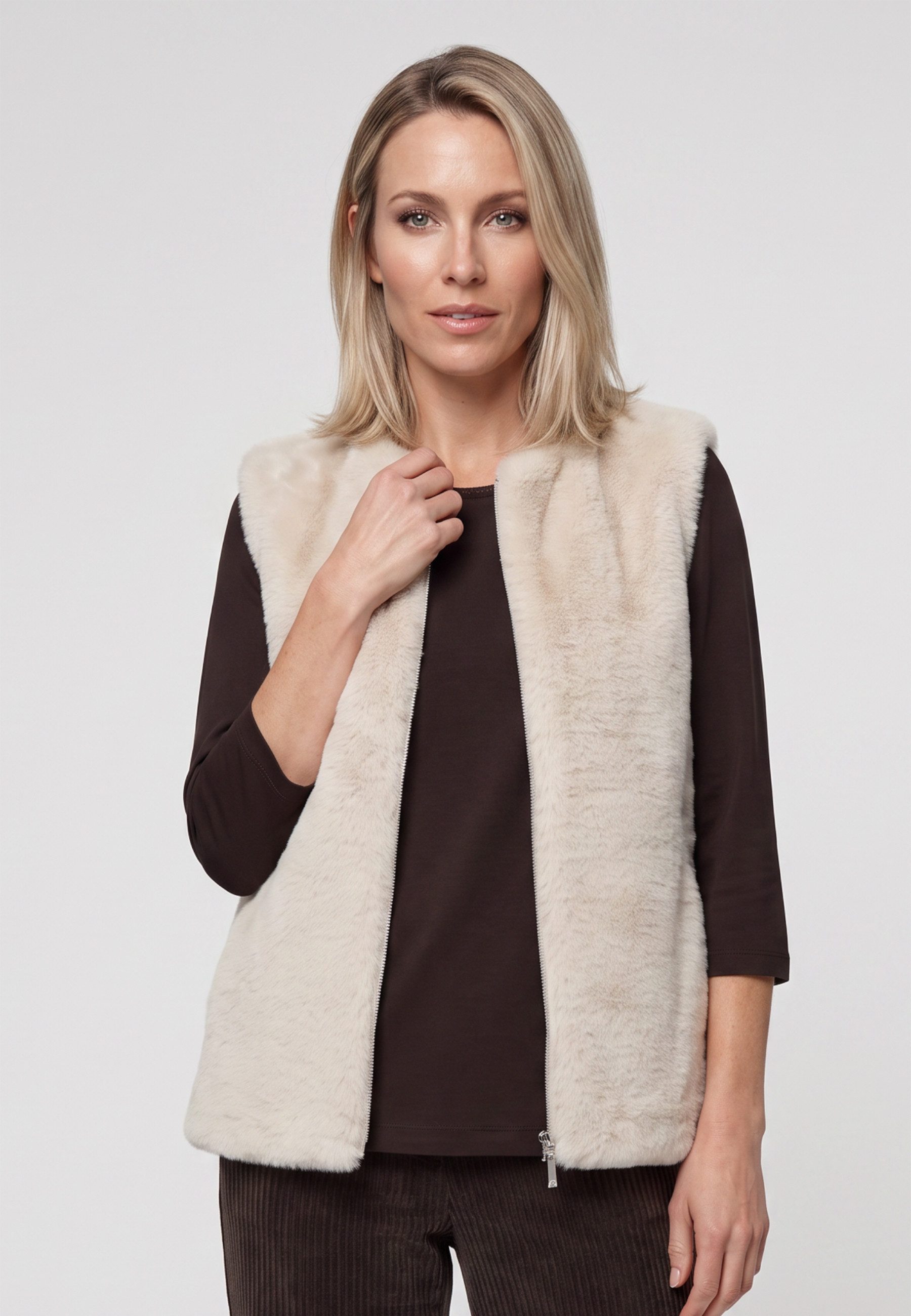 Olsen Plüschweste aus Fake Fur mit Rundhalsausschnitt