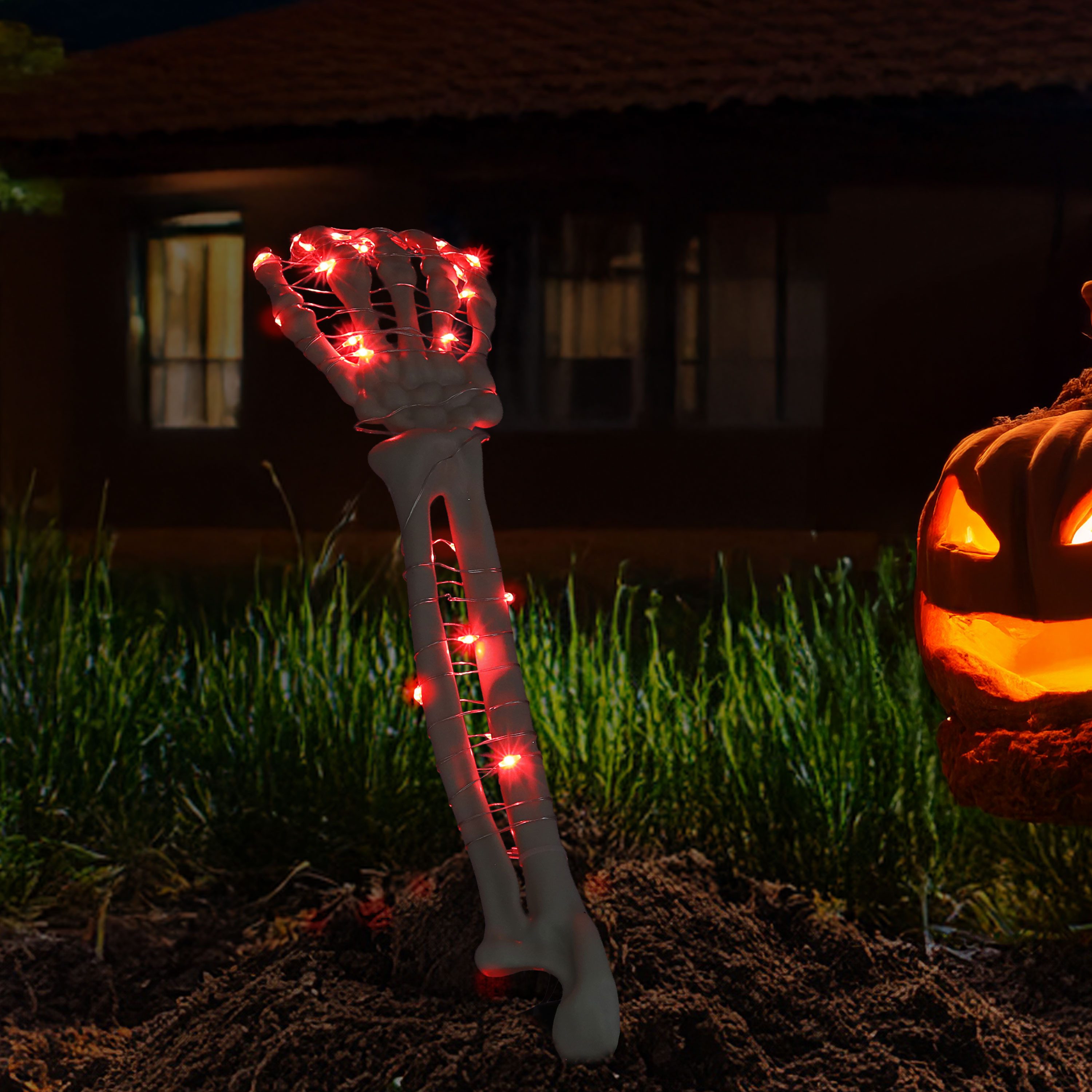 CEPEWA Dekoobjekt LED Skelett Hände Erdspieß 8x36cm Plastik 50 Leds rot leuchtend Timer