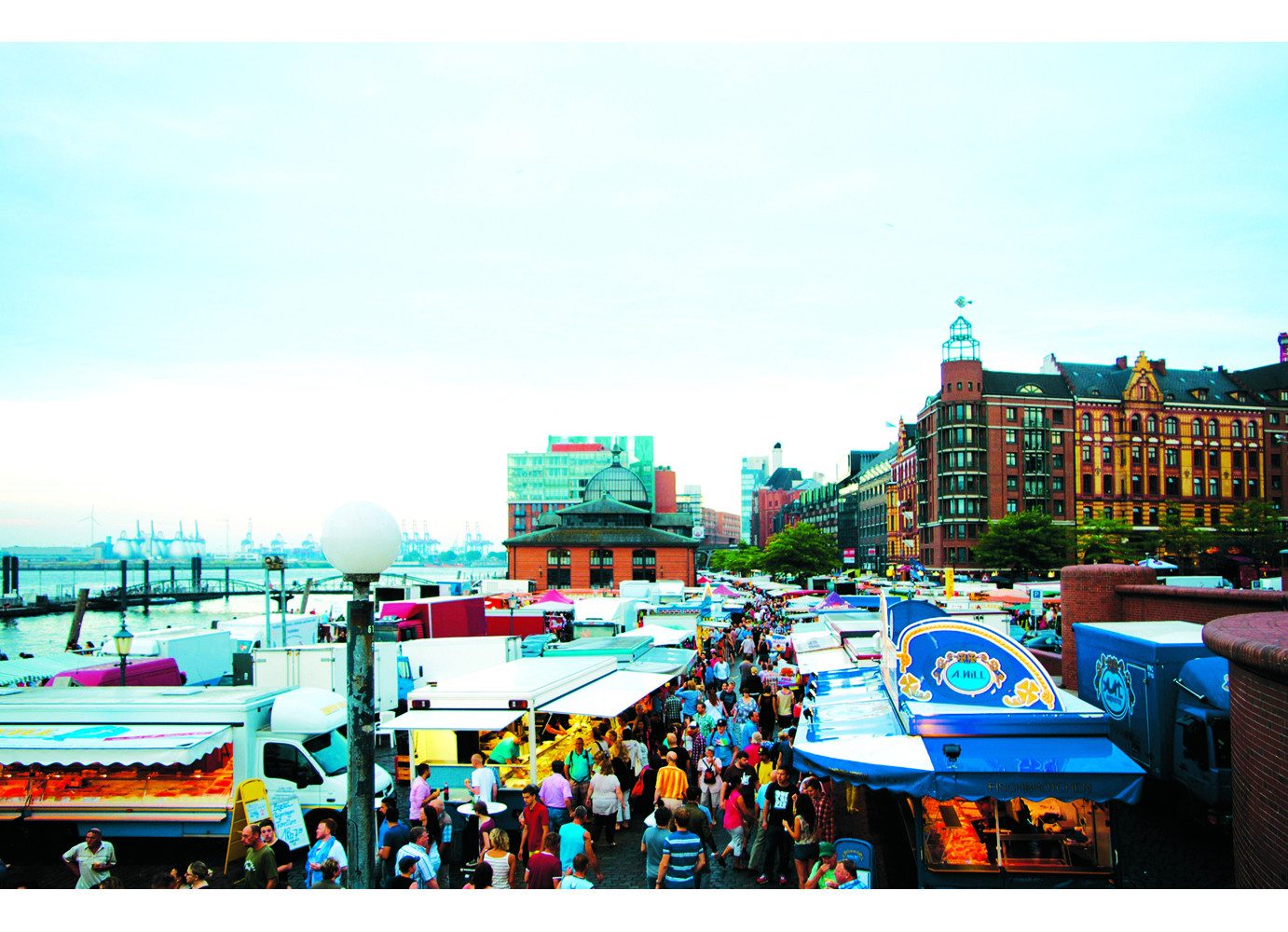 Jochen Schweizer Erlebnisgutschein Hamburg-Tour vom Kiez zum Fischmarkt, In Hamburg geht die Sonne auf...