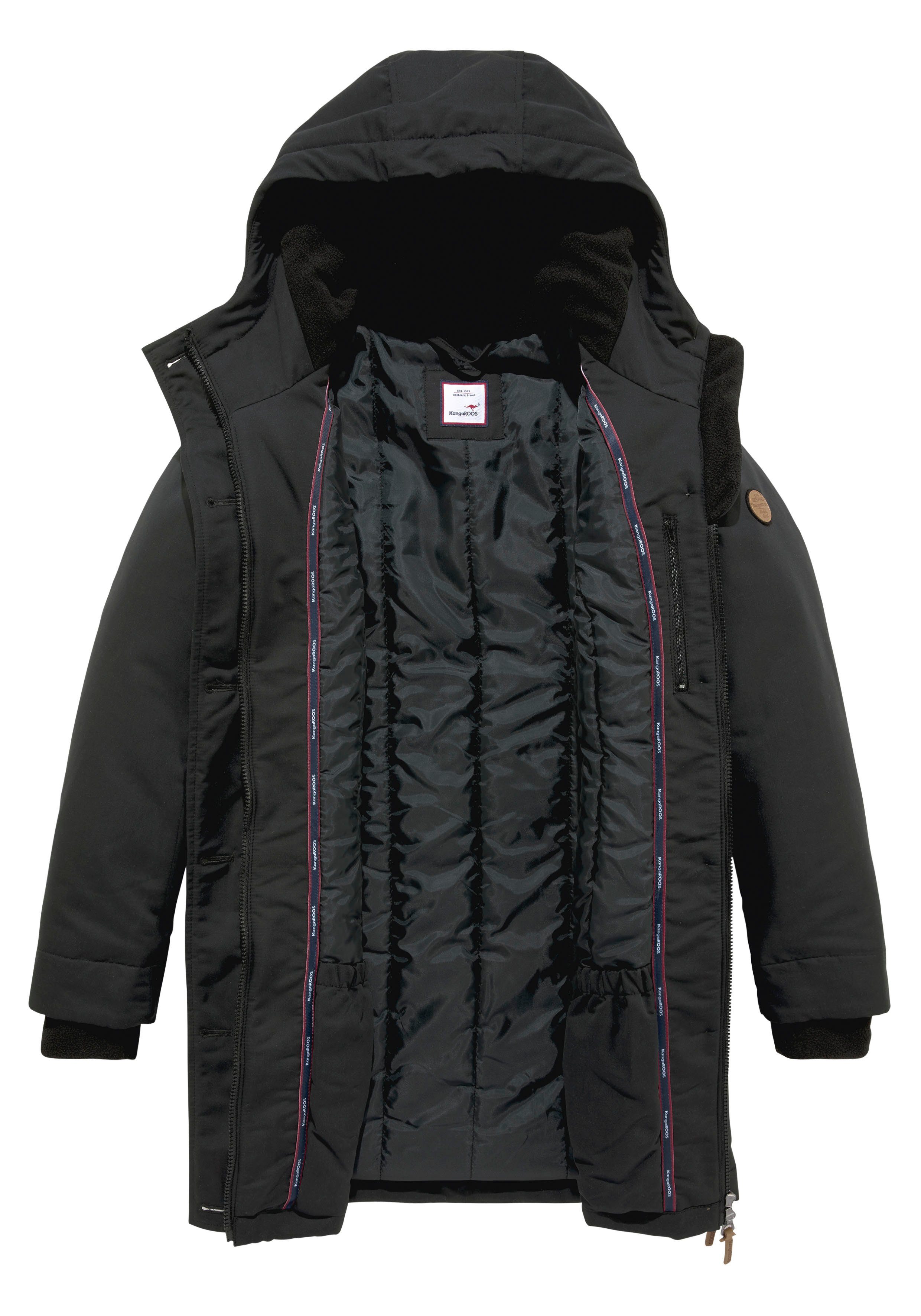 KangaROOS Winterjacke Material) mit großen (Winterjacke Knöpfen und nachhaltigem dicker schwarz Kordel aus