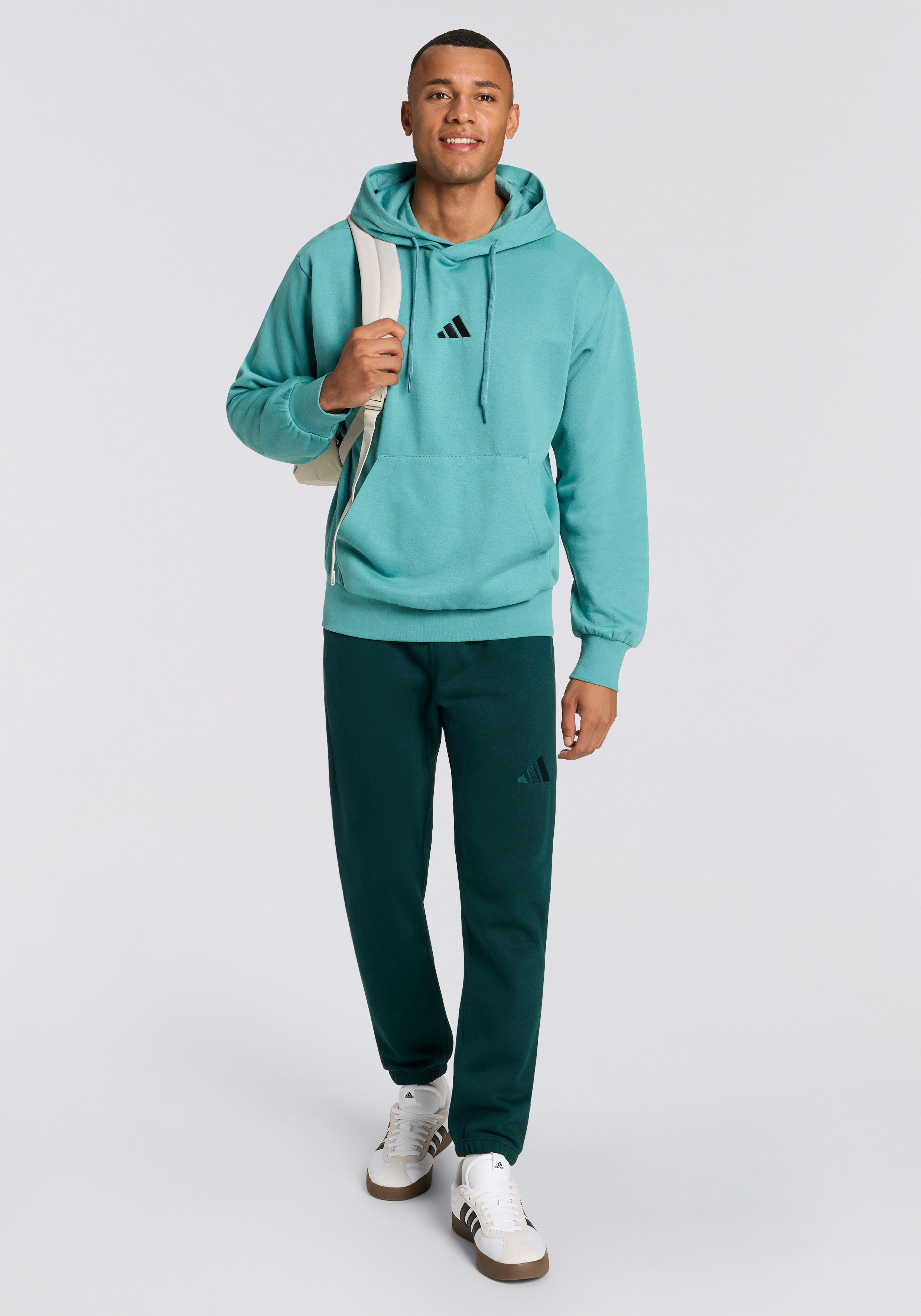 Zum Outfit 12