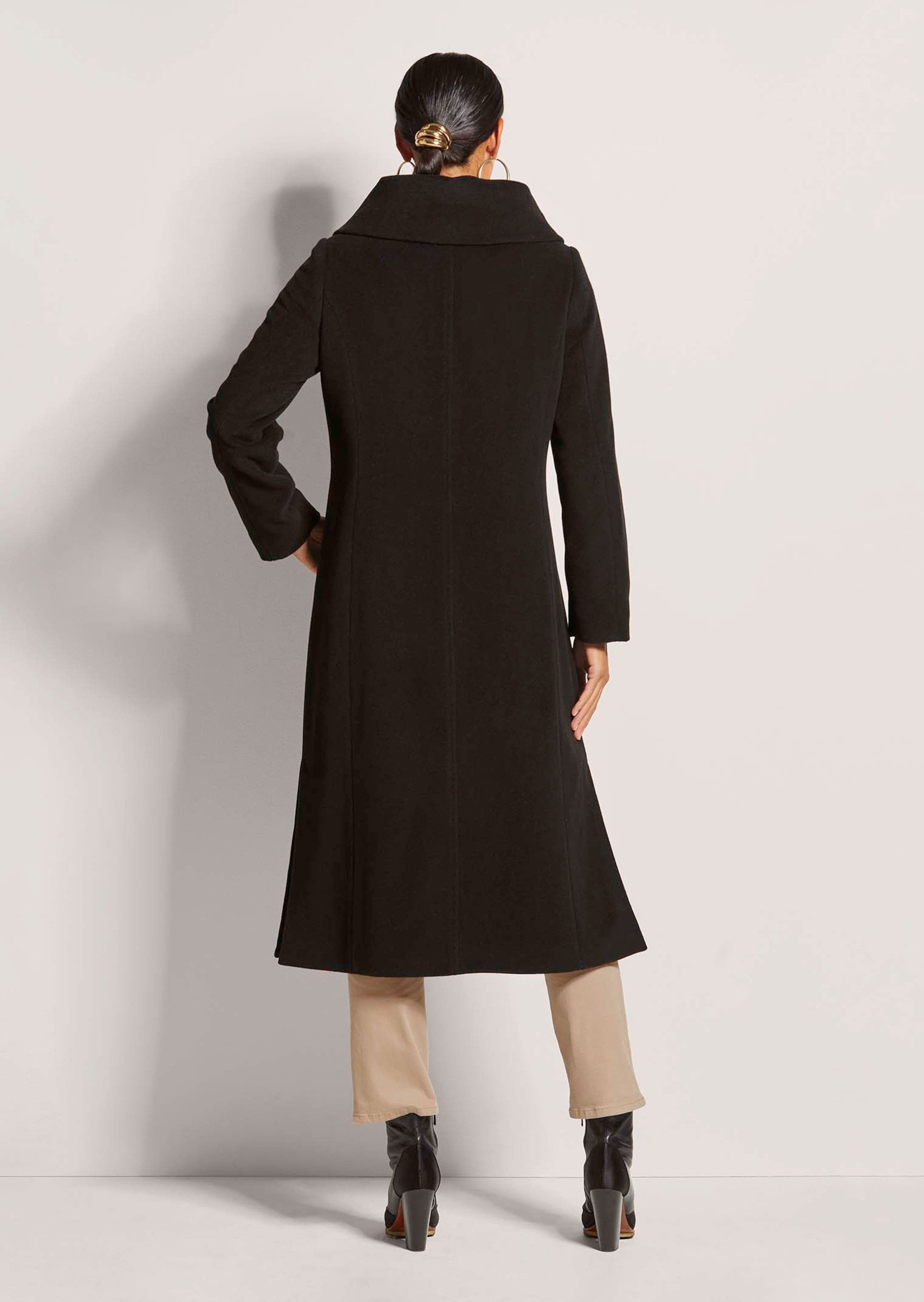 MADELEINE Kurzmantel Eleganter Wintermantel mit Umschlagkragen Zeitloser Wollmantel mit Leistentaschen, Knopfleiste und Langarm