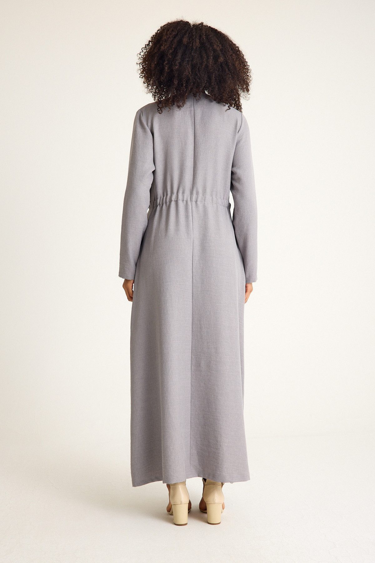 fashionshowcase Tunikakleid Abaya Kleid mit Schmuckdetails – Modest Fashion
