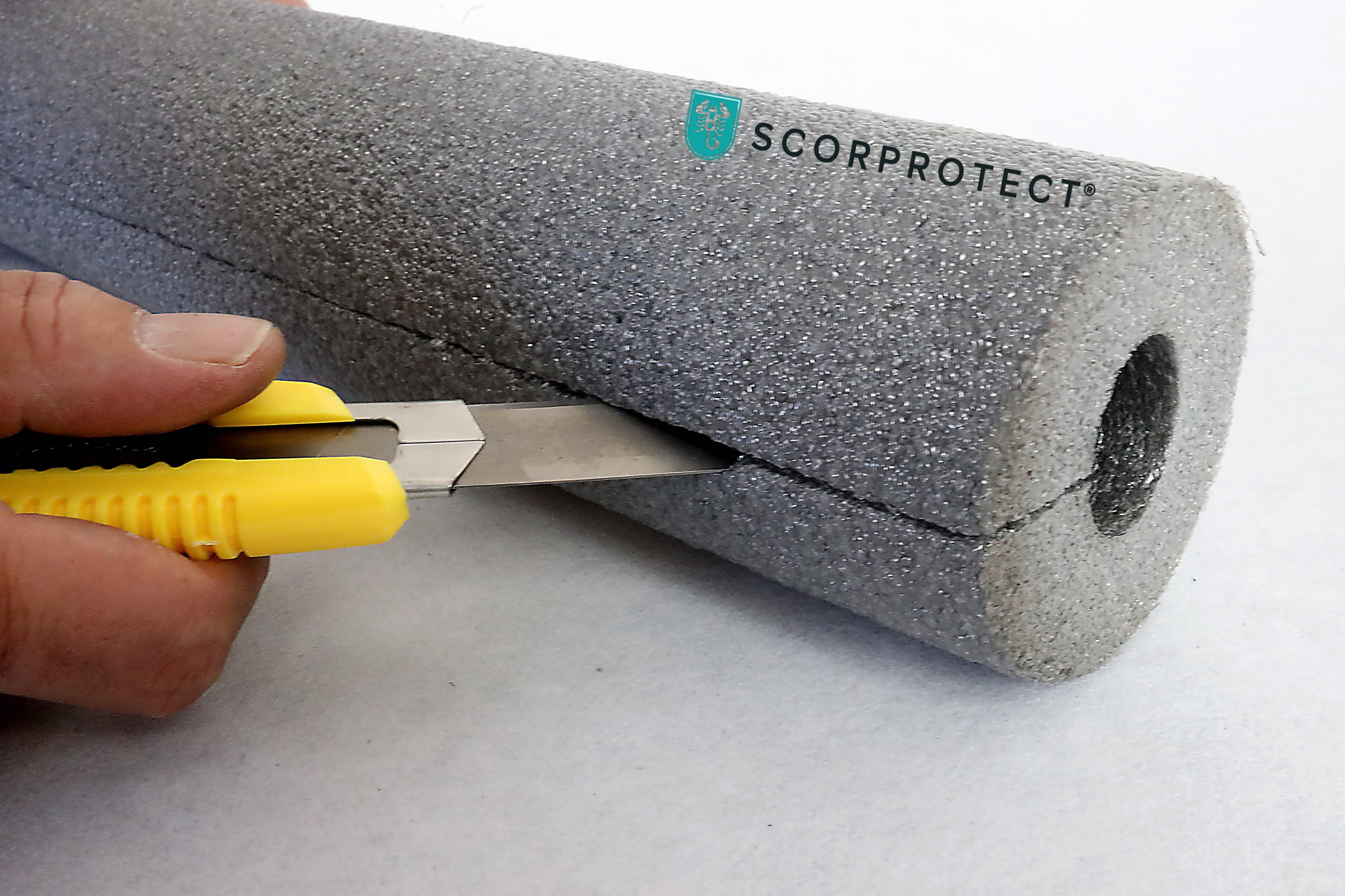Scorprotect® Steinwolle PE Rohrisolierung angeschlitzt Farbe grau 1 Meter