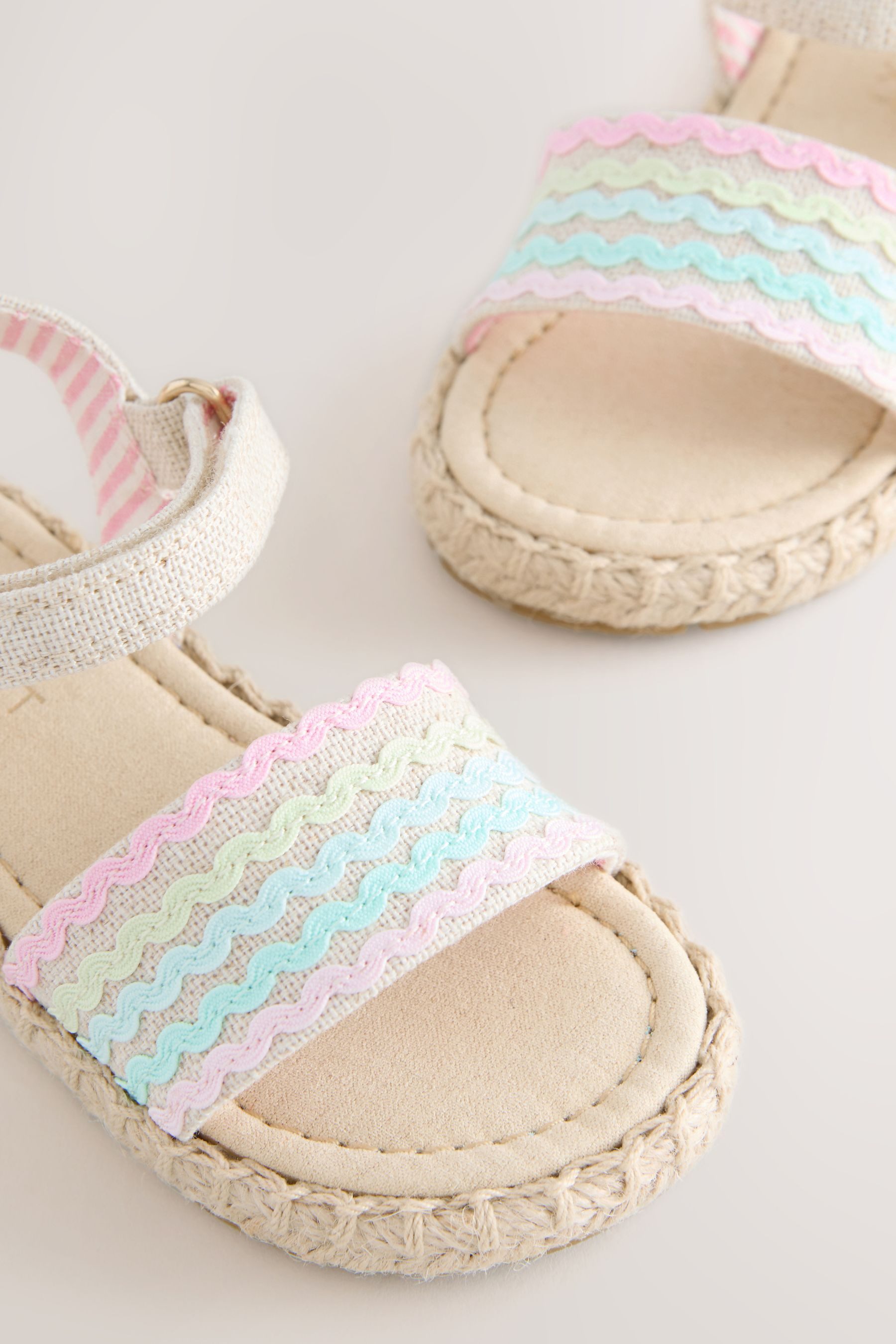 Next Sandalen mit Knöchelriemen und Klettverschluss Sandale (1-tlg)